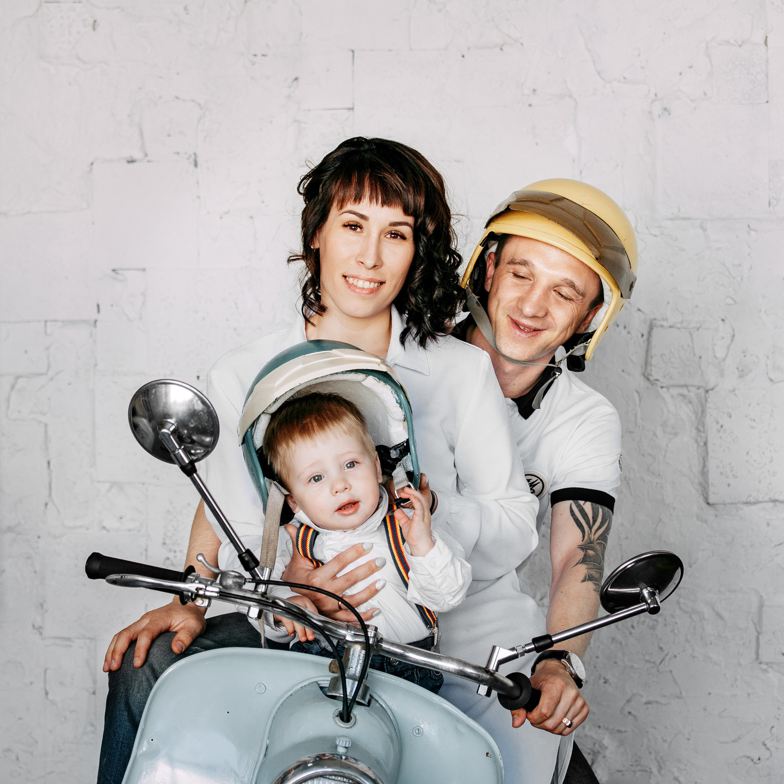 Семья — мама, папа и я!