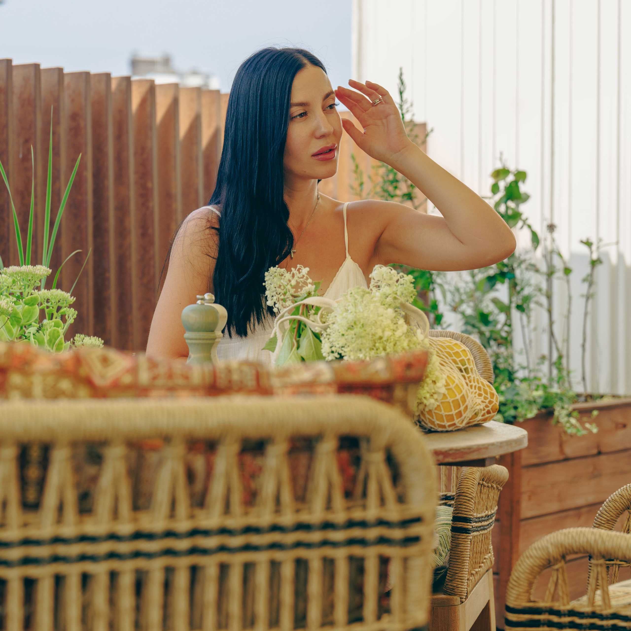 Привет! Я Мила, фотограф, свои сьемки провожу в СПБ, (п.Новоселье) (г.Кудрово)