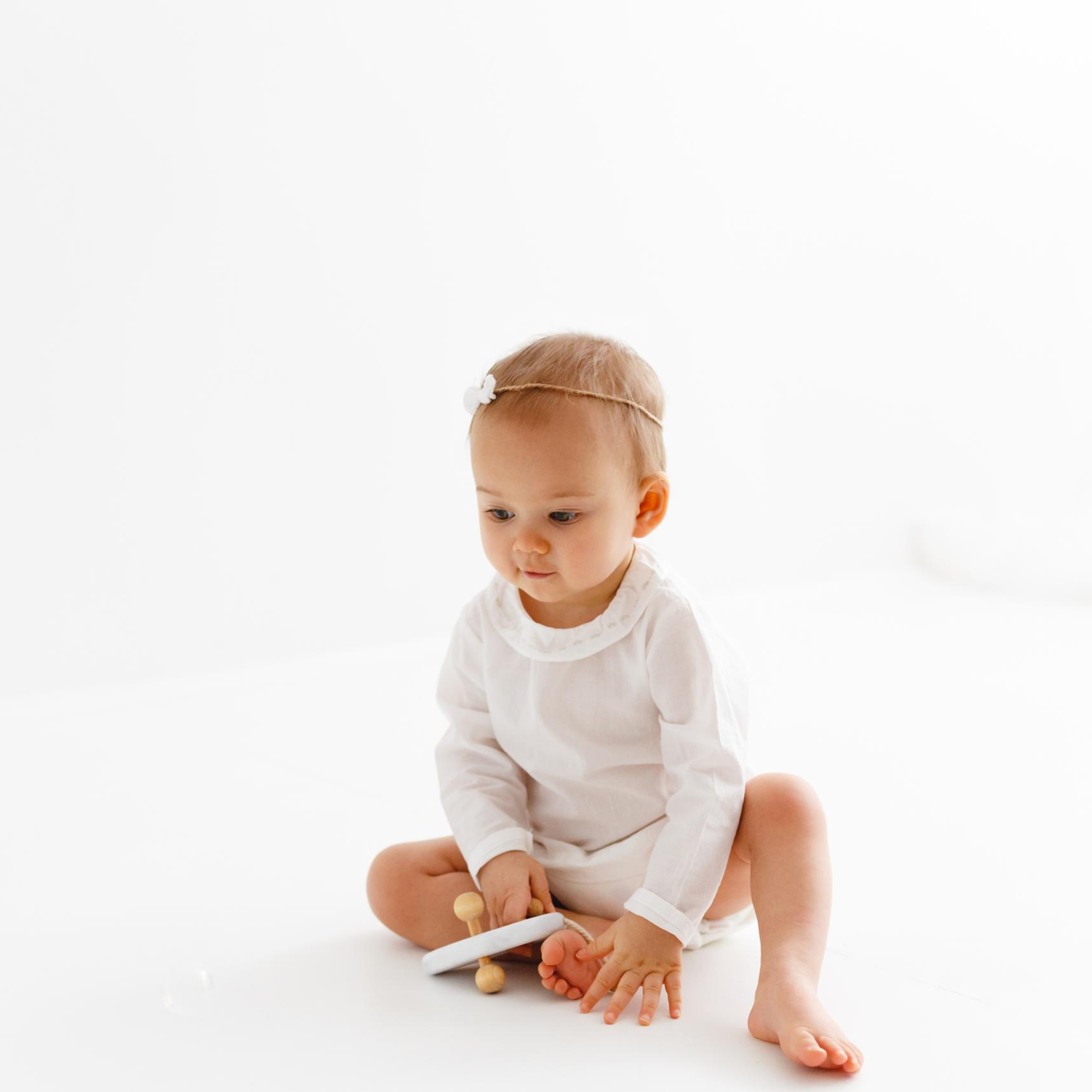 Первый тортик Полины. Детская фотостудия «Лиммеридж» в Санкт-Петербурге