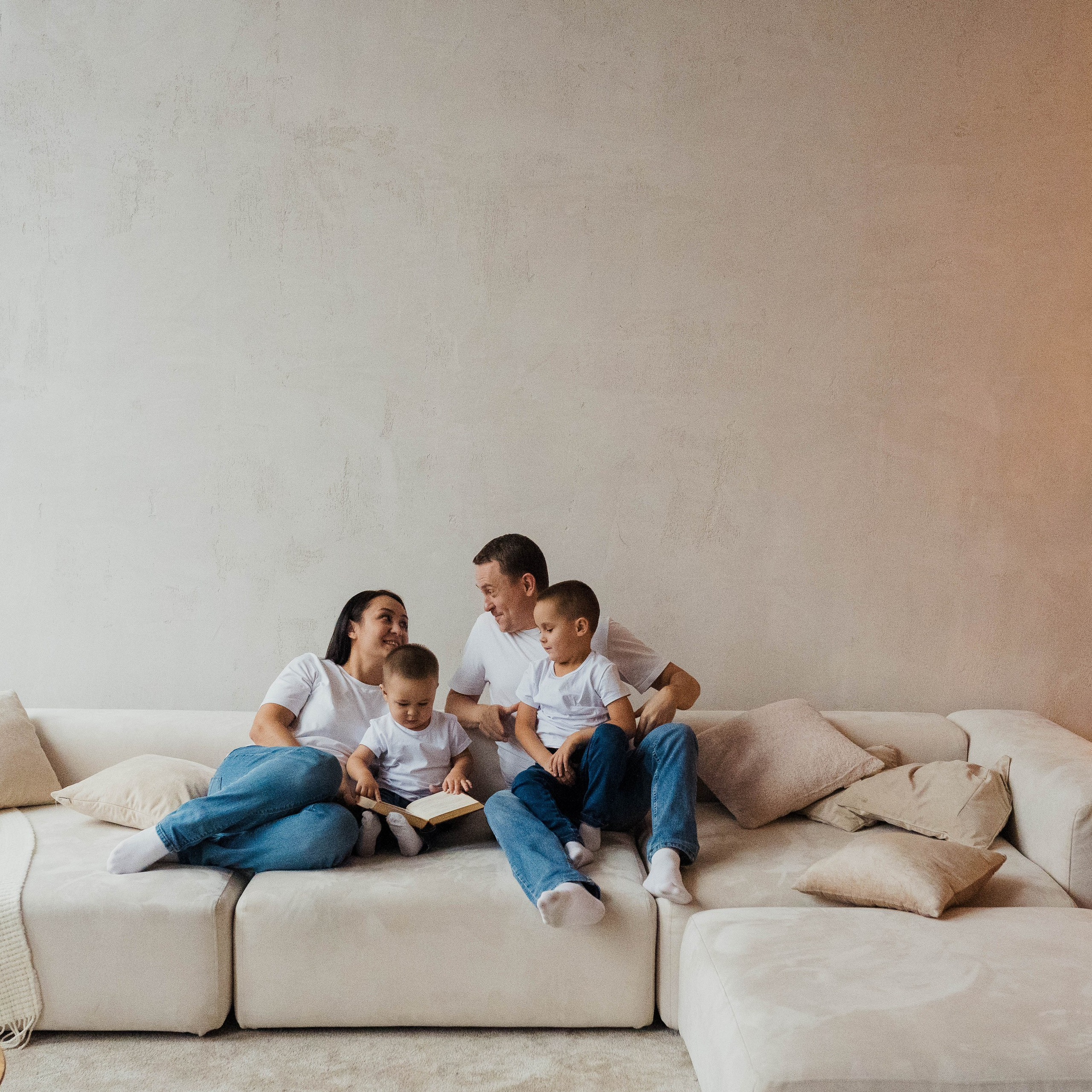 Линара и семья в Mimika Studio