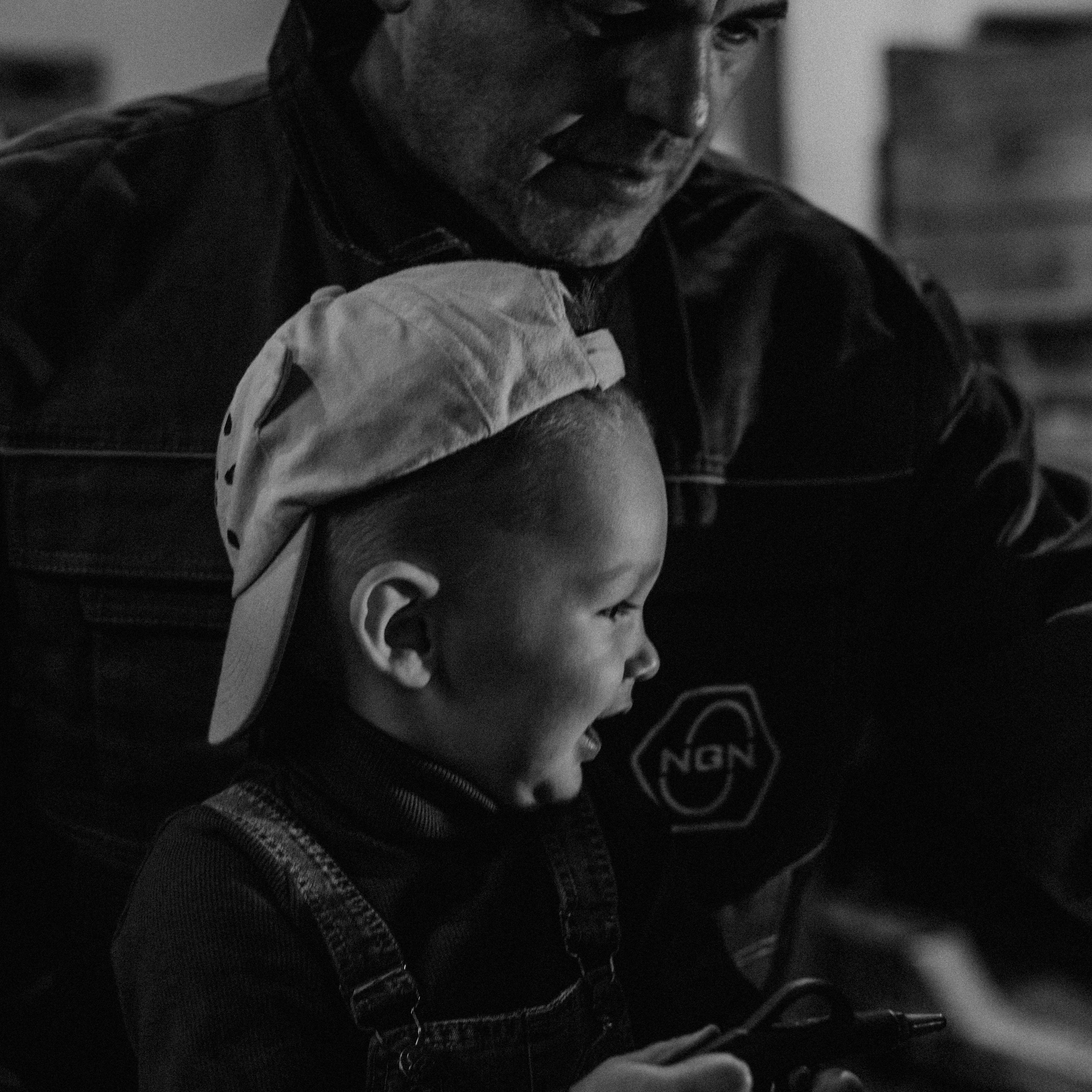 Фотосессия в&nbsp;гараже Демы с&nbsp;дедушкой