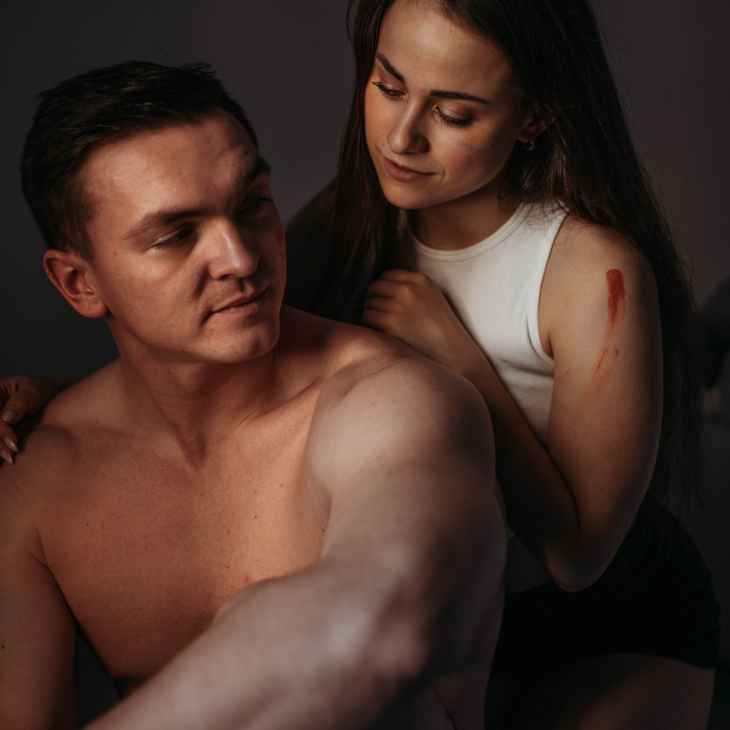 Чувственная домашняя фотосессия Владимира и Екатерины