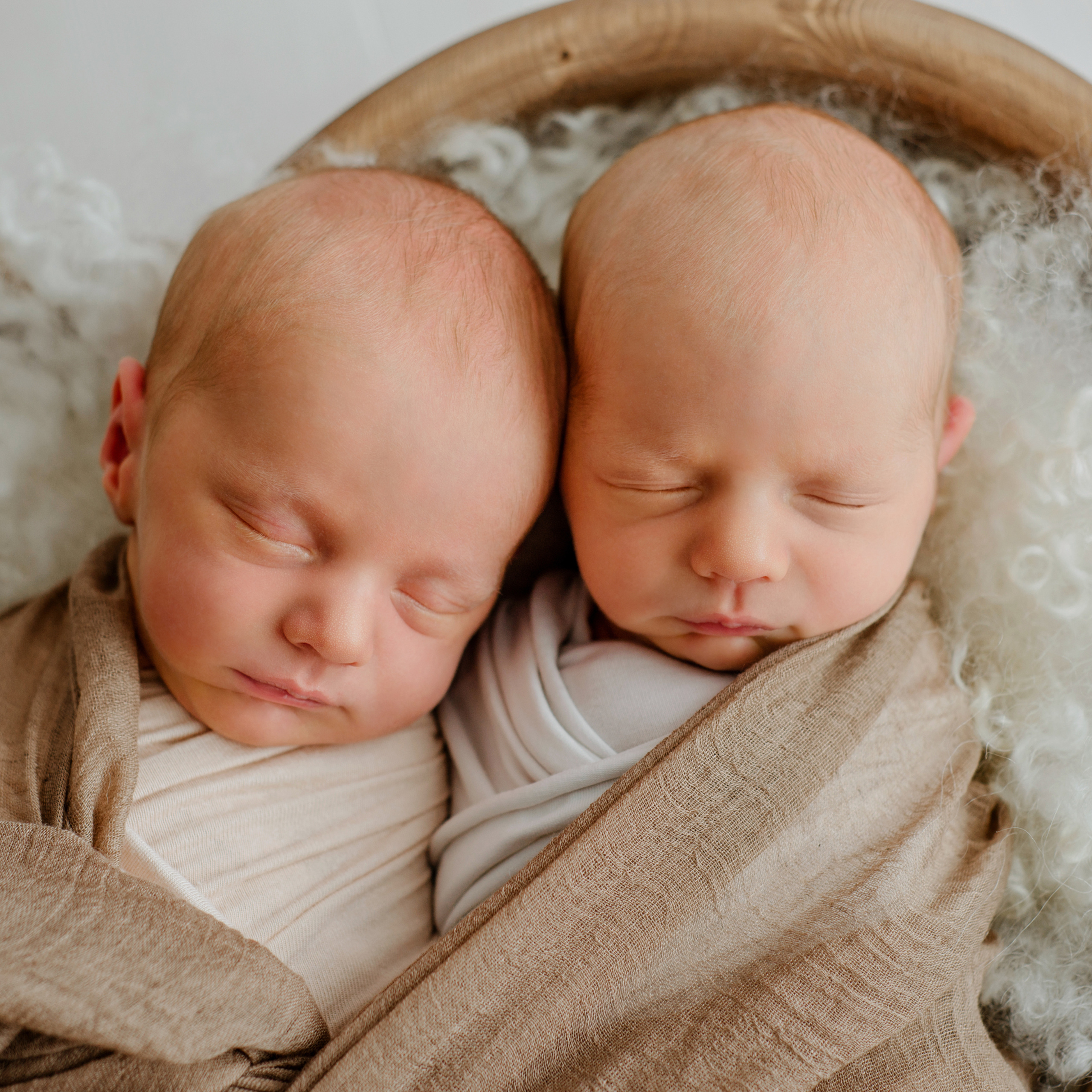 Близнецы Саша и Серёжа