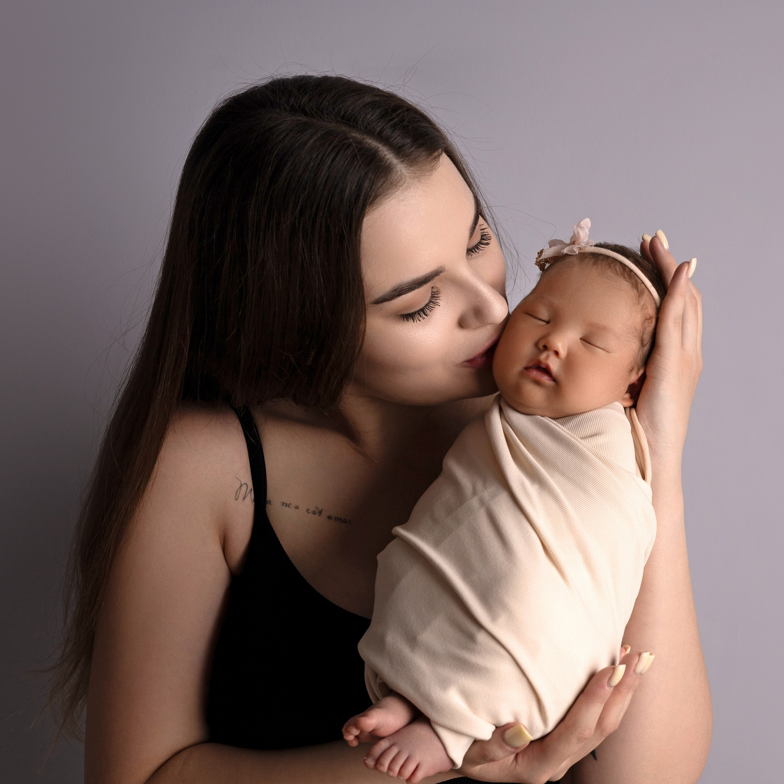 Фотограф Новорожденных в городе Шымкент