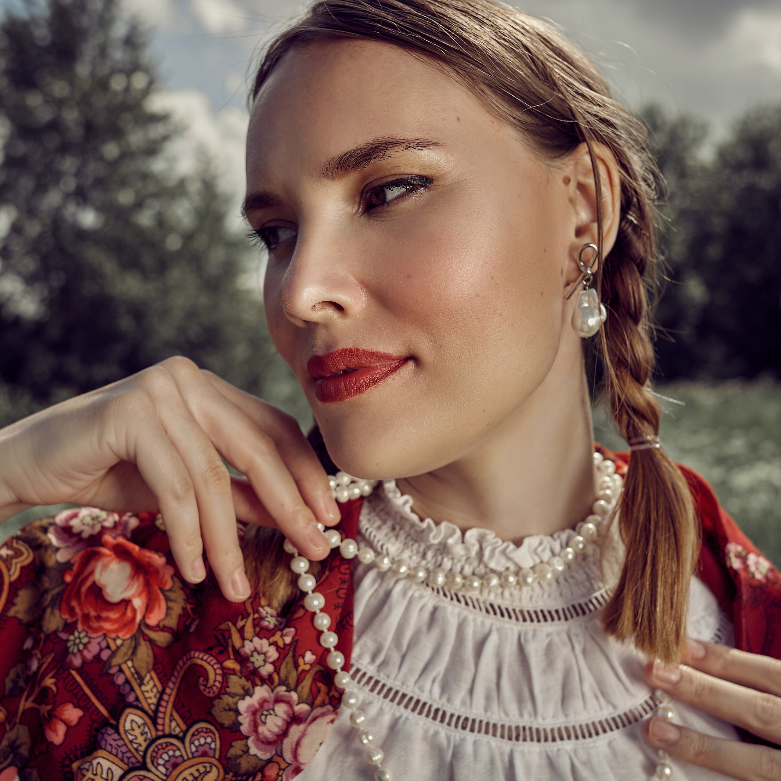 Таня — краса русая коса