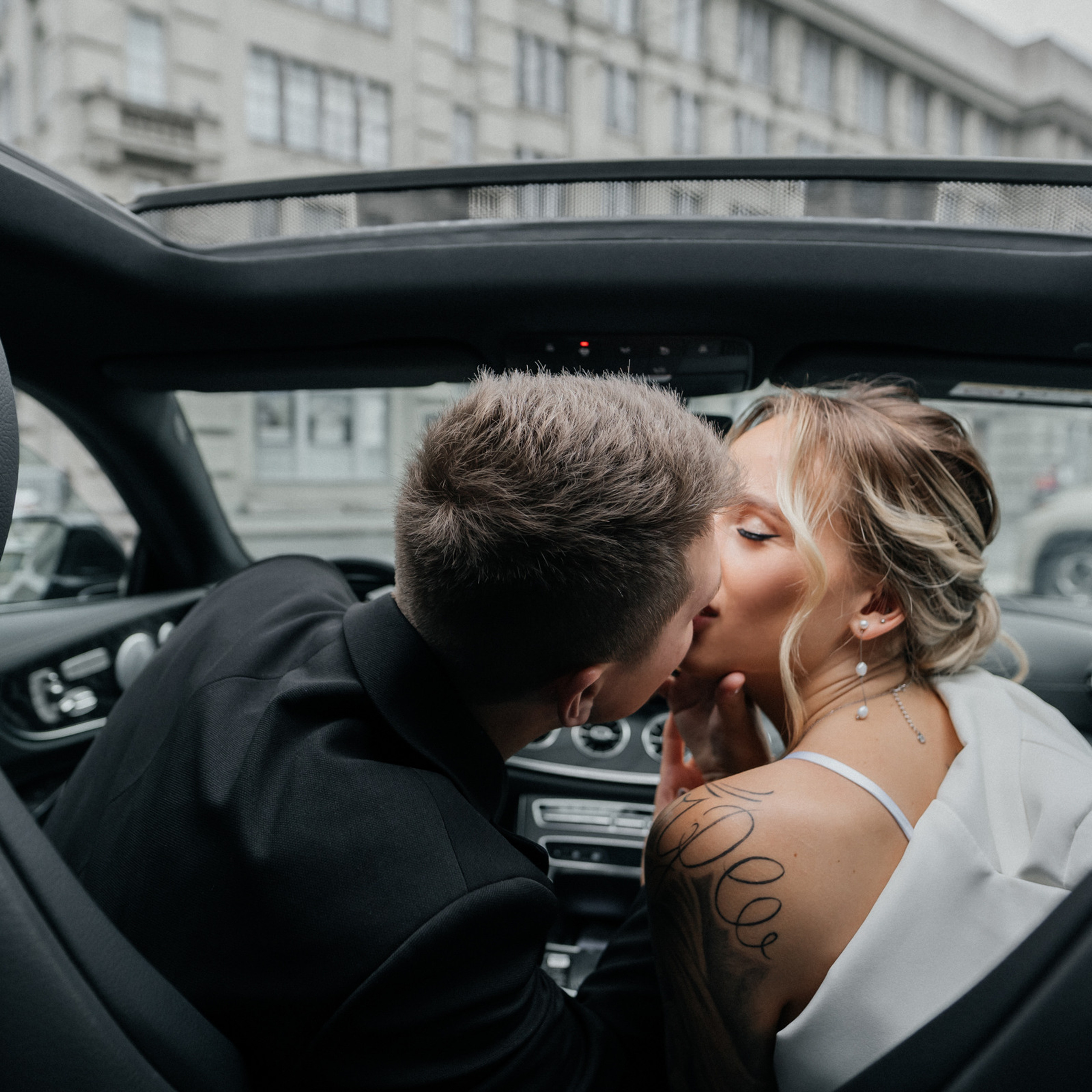 Горячее утро…