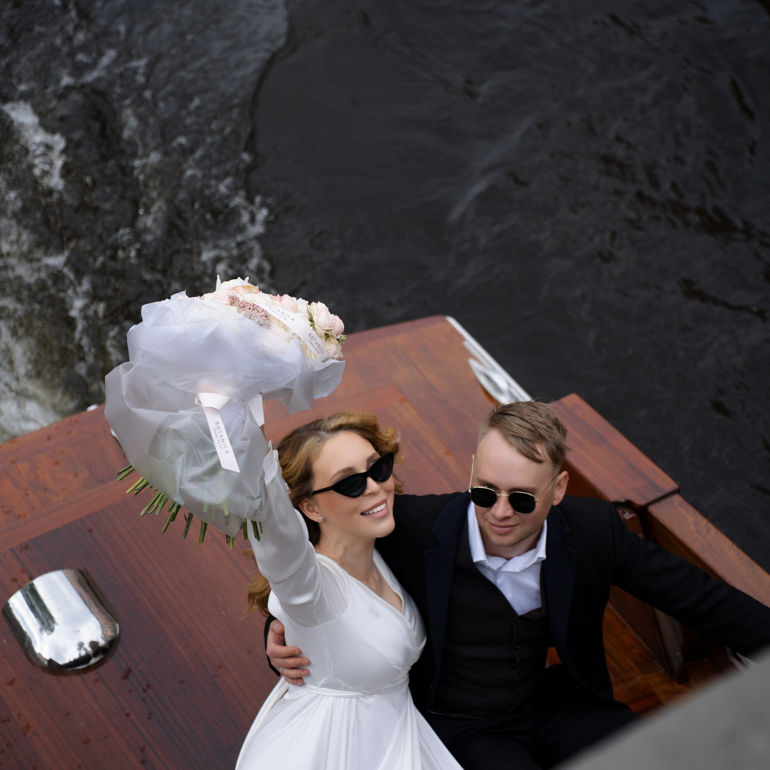 Свадьба на катере