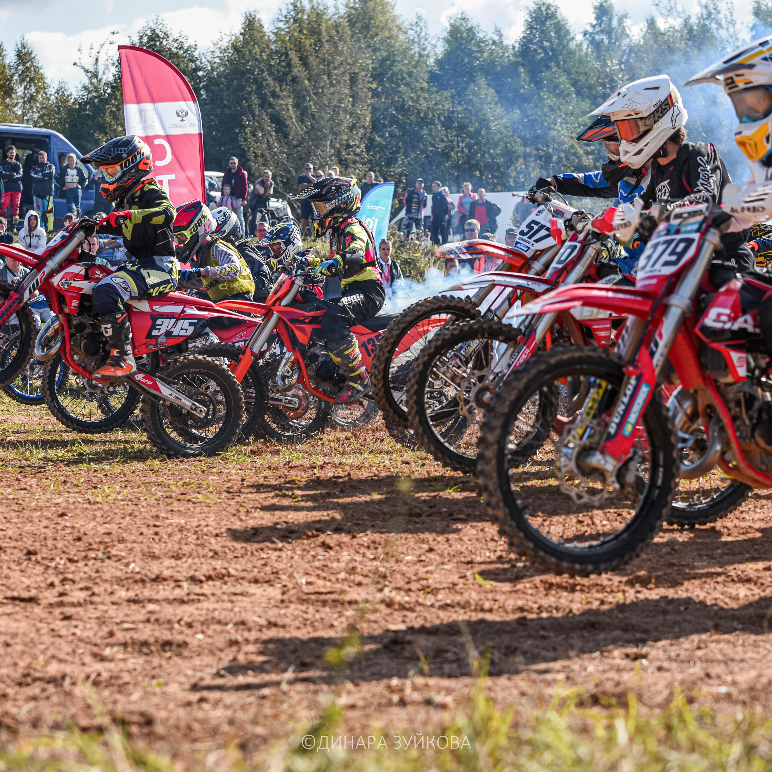 «На местности». Мотофотограф в Нижнем Новгороде Динара Зуйкова