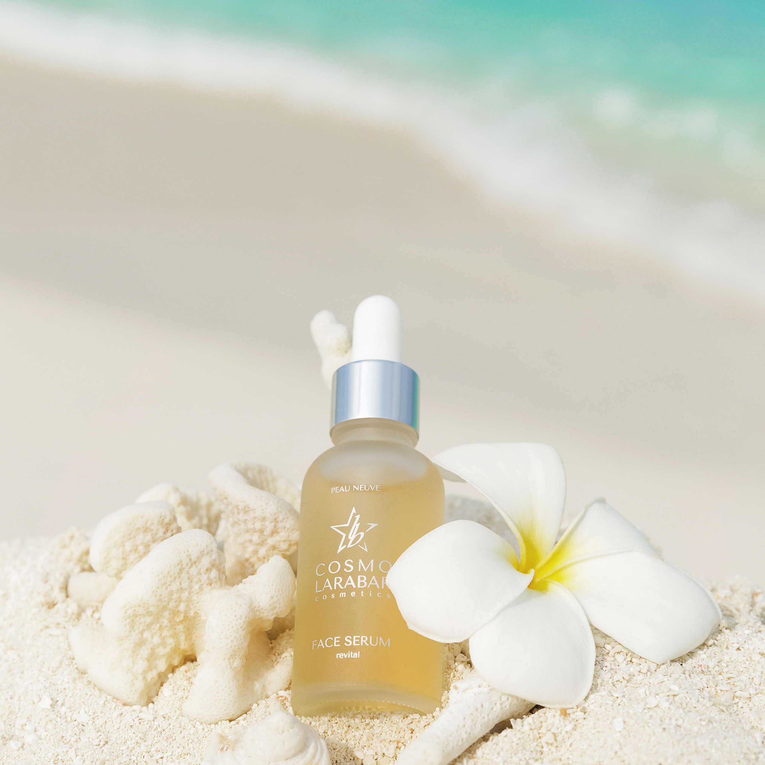 Outdoor shooting in the Maldives. Photographing in real conditions. Advertising photography in nature. Commercial shooting in the Maldives. Shooting cosmetics in the Maldives. Advertising shooting in real conditions. Cosmetic photography. Image shooting of cosmetics.