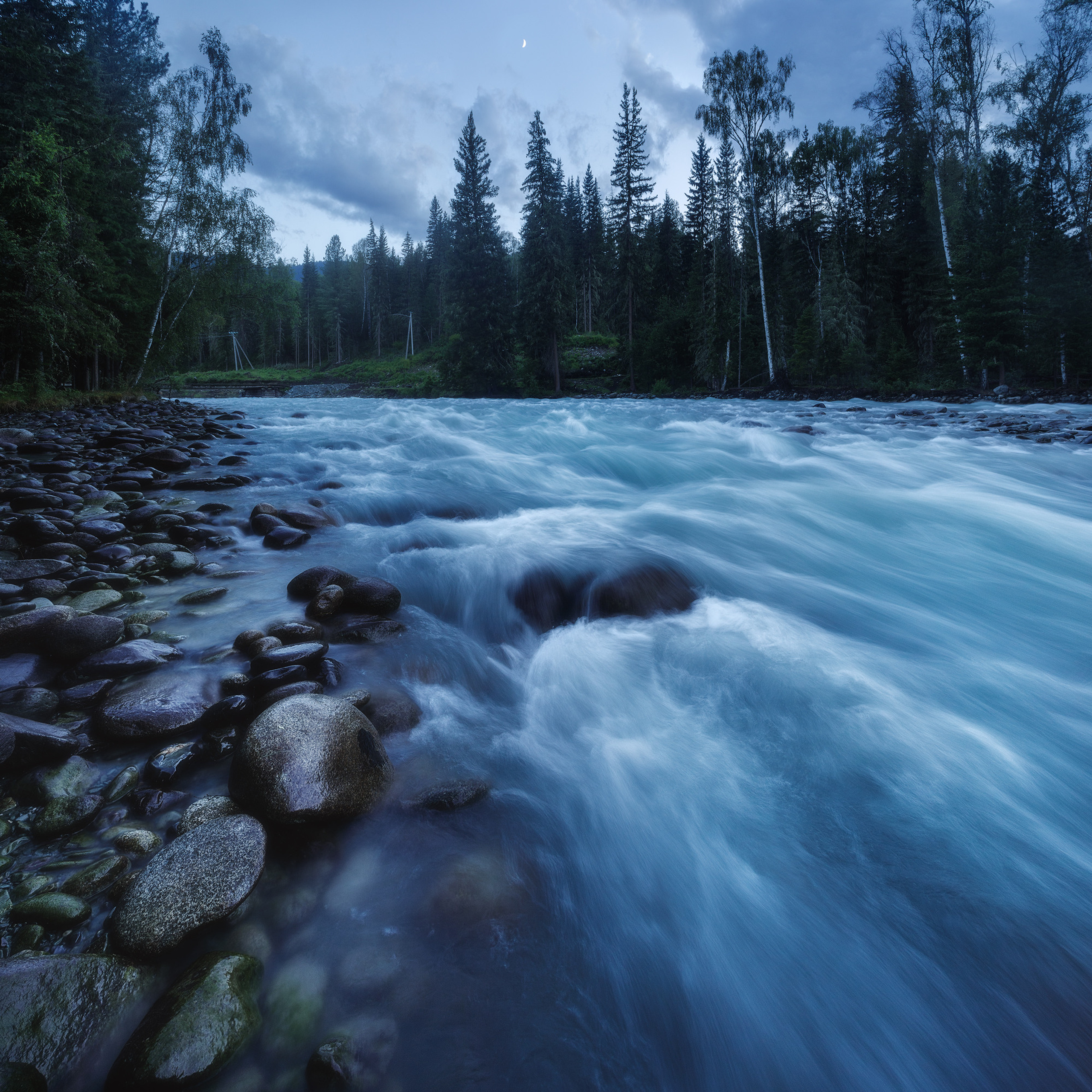 Night on the mountain river Kucherla. Altai Republic.