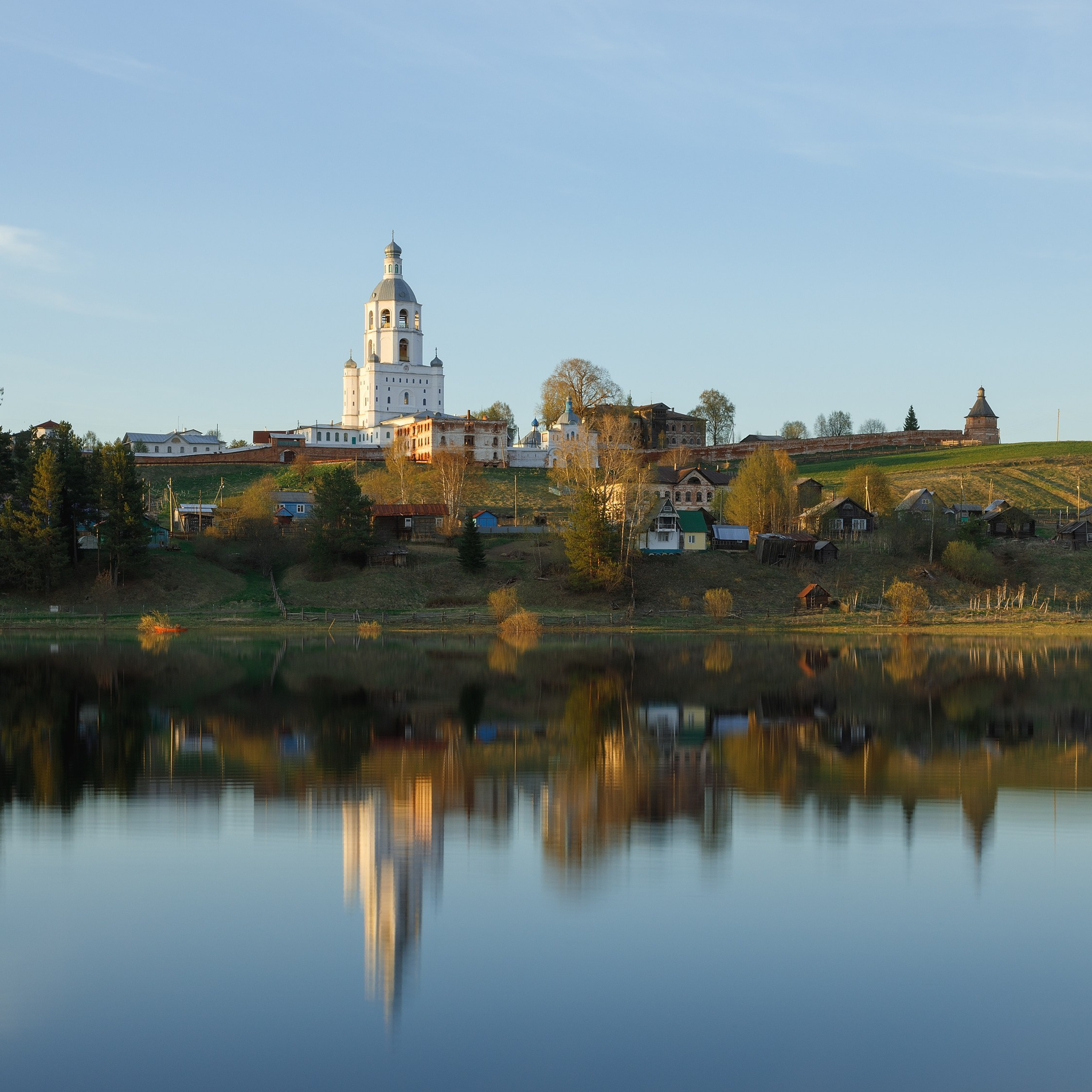 Панорама села Ульяново, Усть-Куломский район, Республика Коми. Ульяновский монастырь.