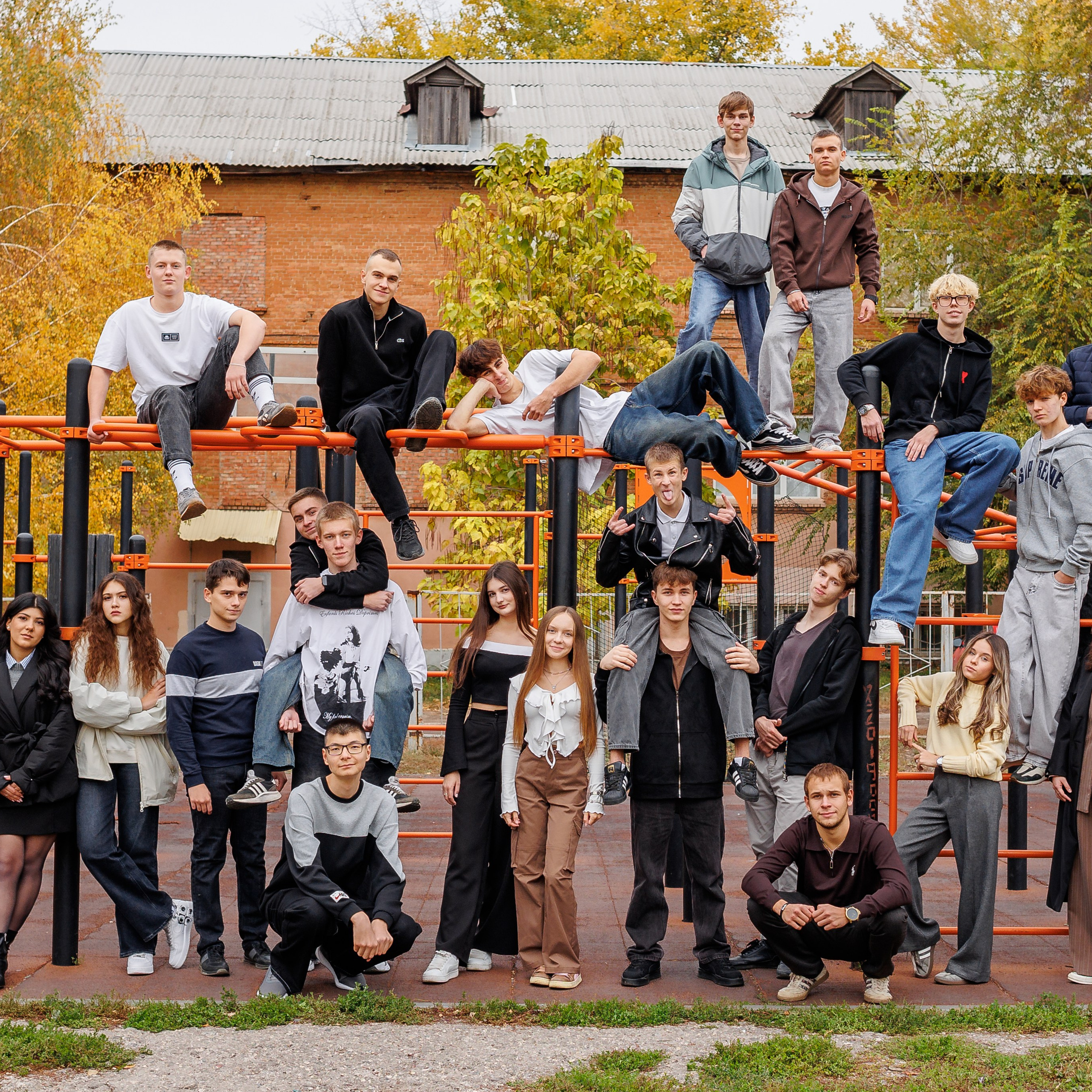 Выпускной альбом для школьников. Семейный фотограф в Саратове Юлия Охотникова