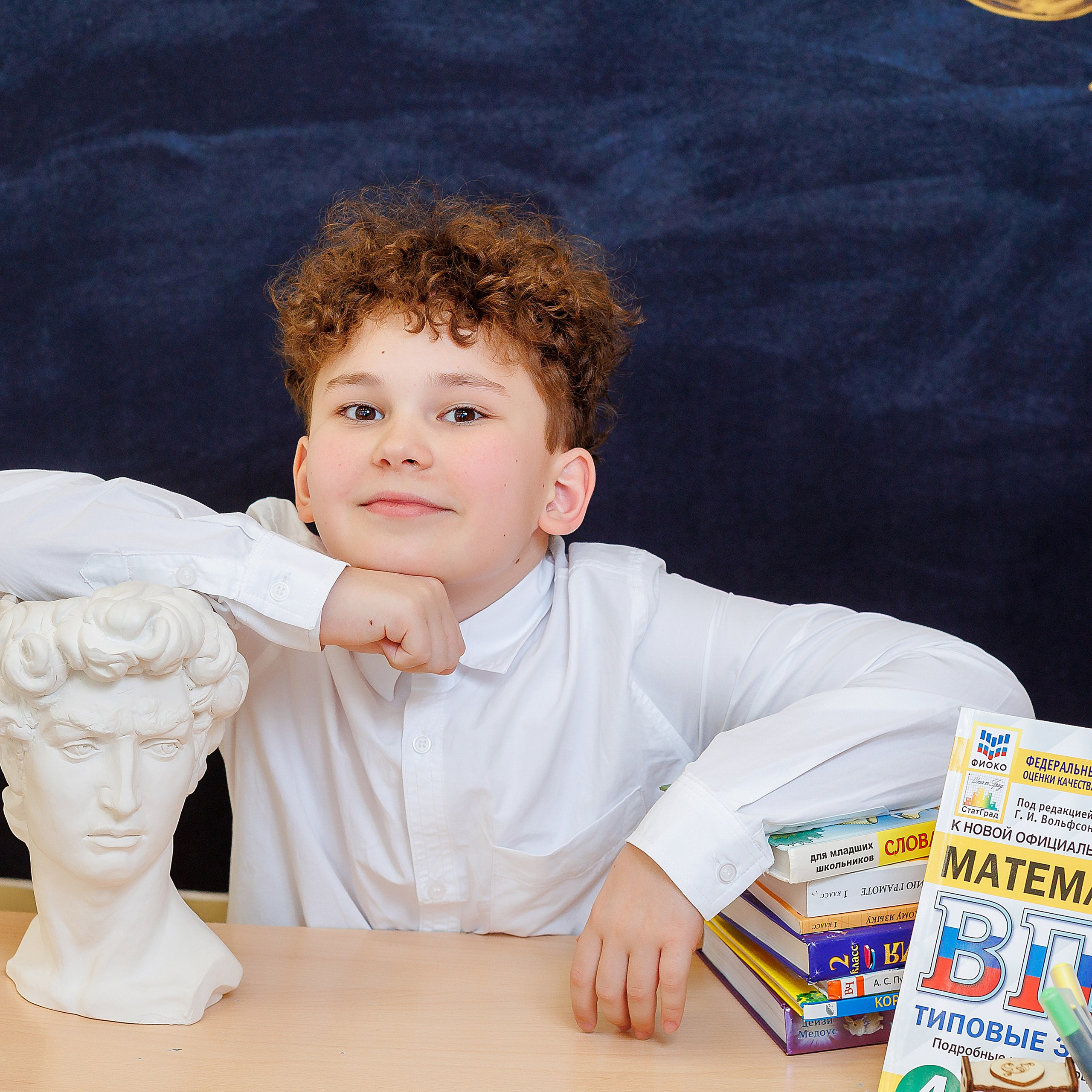 Выпускной альбом для школьников. Семейный фотограф в Саратове Юлия Охотникова