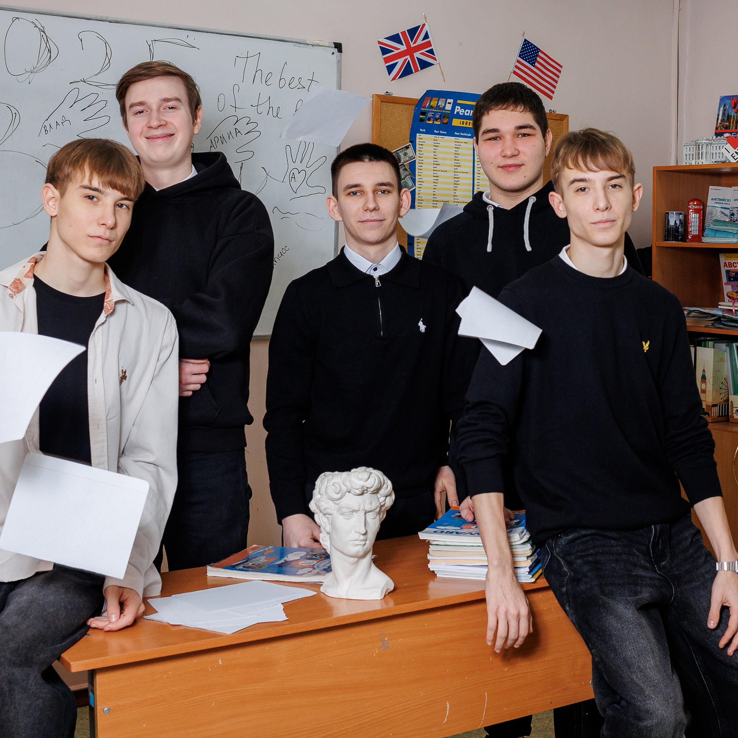 Выпускной альбом для школьников. Семейный фотограф в Саратове Юлия Охотникова