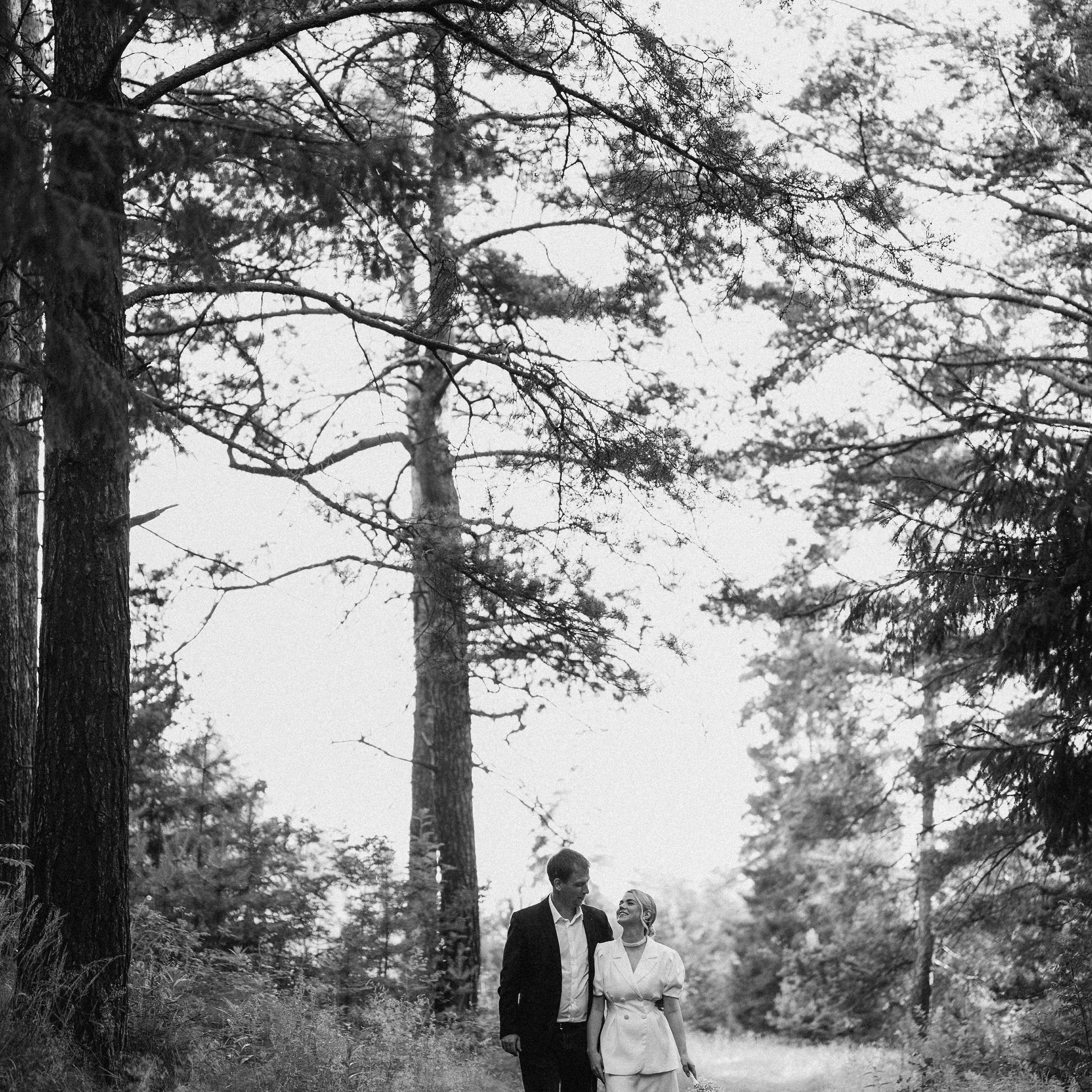 Свадьба в лесу