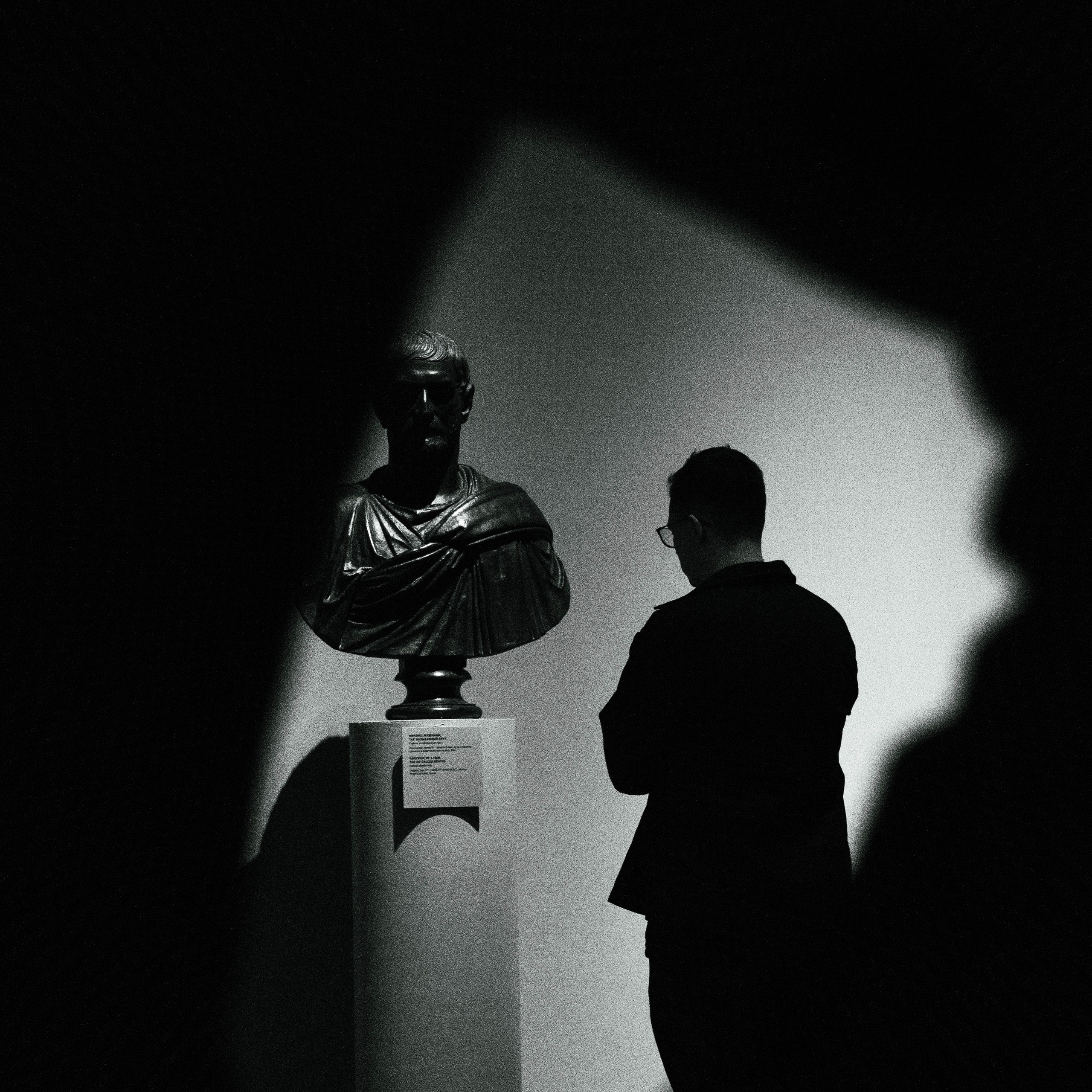 Геннадий. Jean De Vivre Gallery