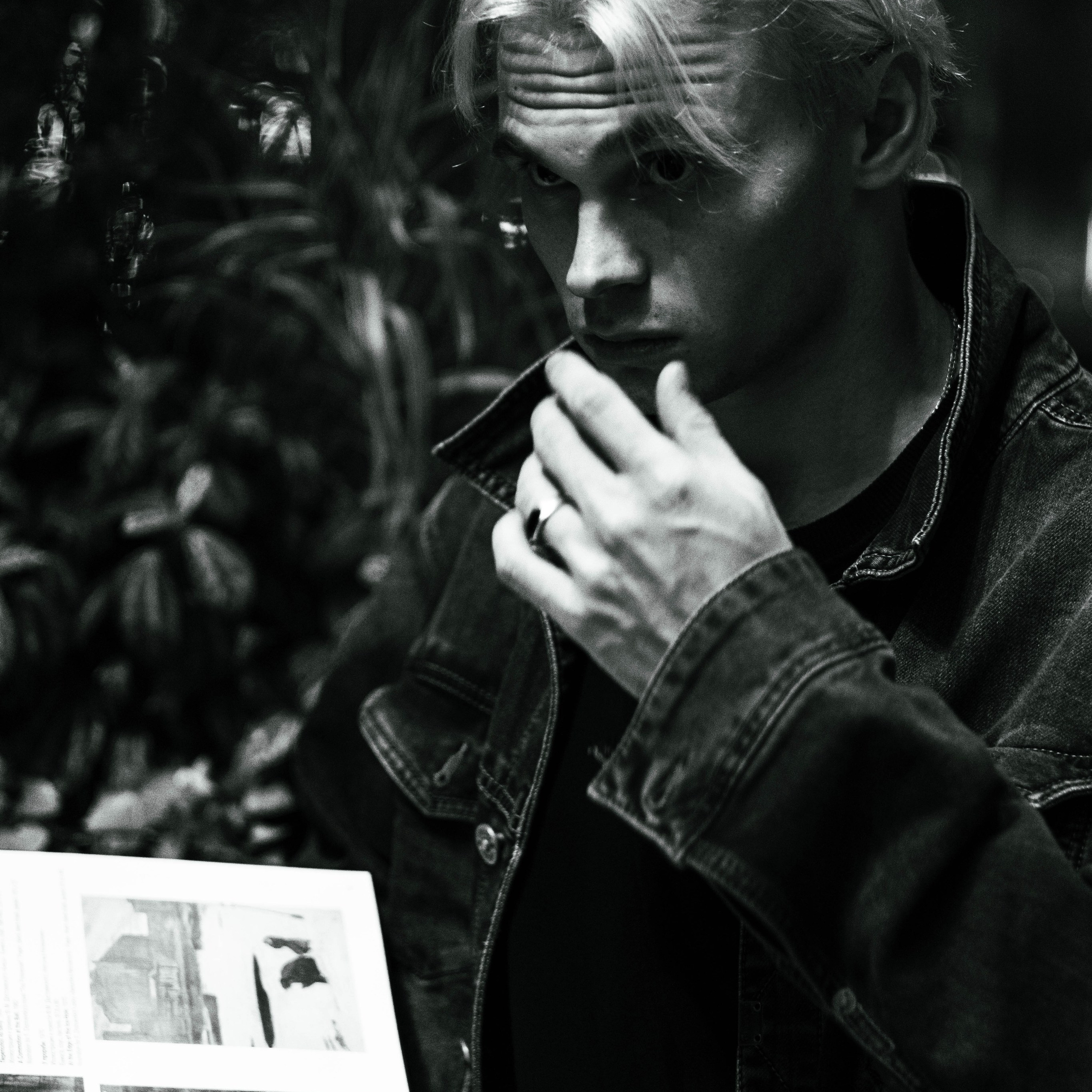 Сергей. Jean De Vivre Gallery