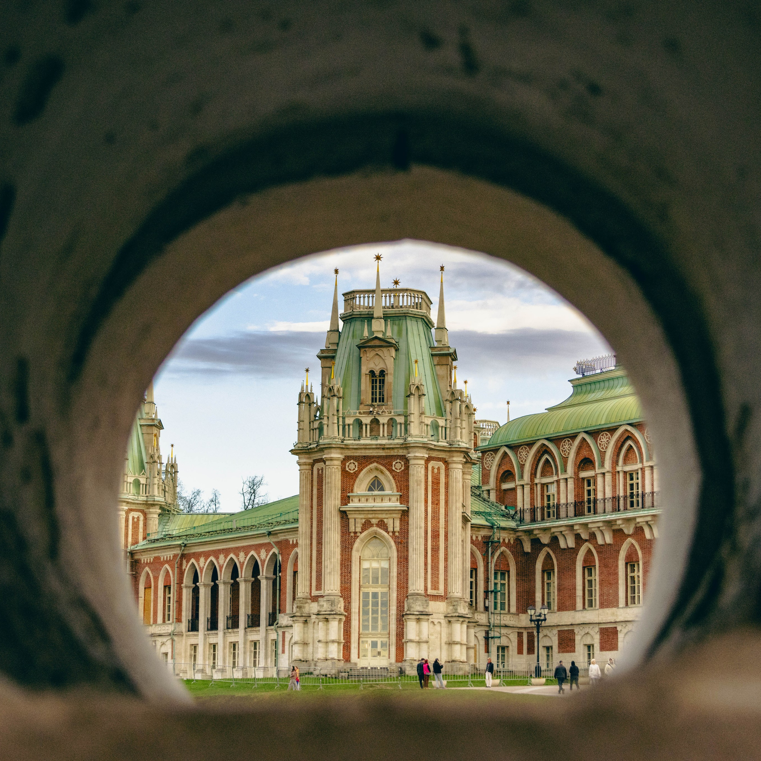 Москва: парк Царицыно. Jean De Vivre Gallery