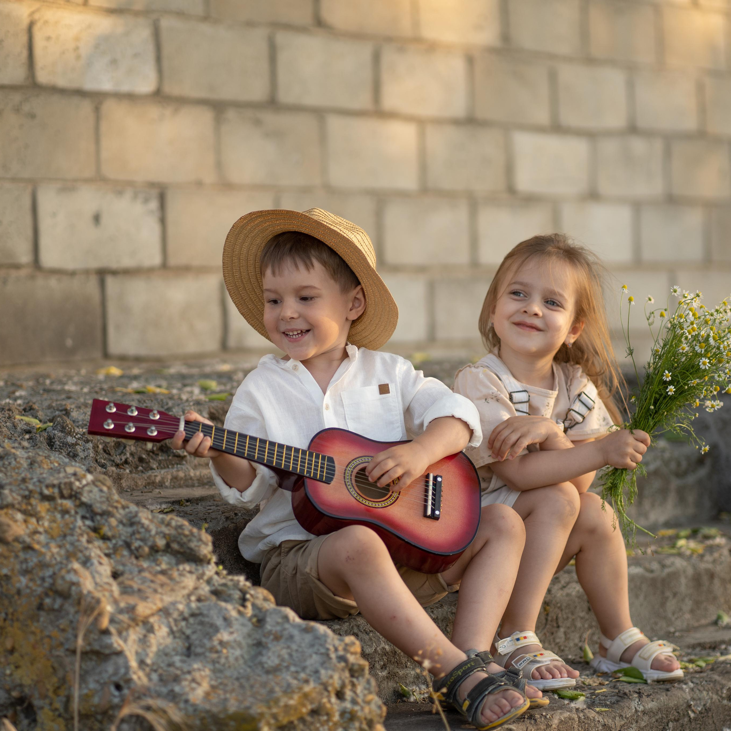 Ромашки и&nbsp;гитара