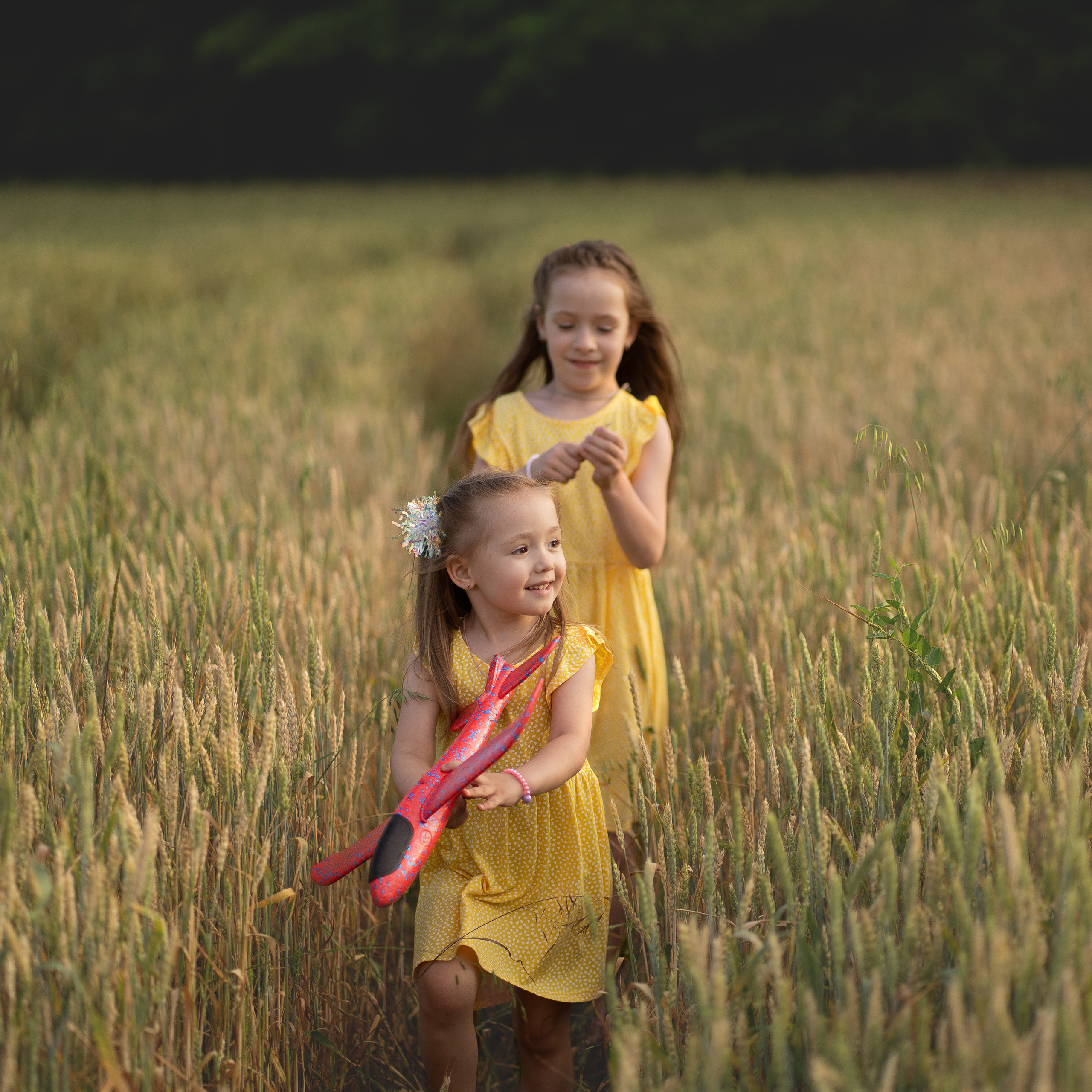 Две сестренки