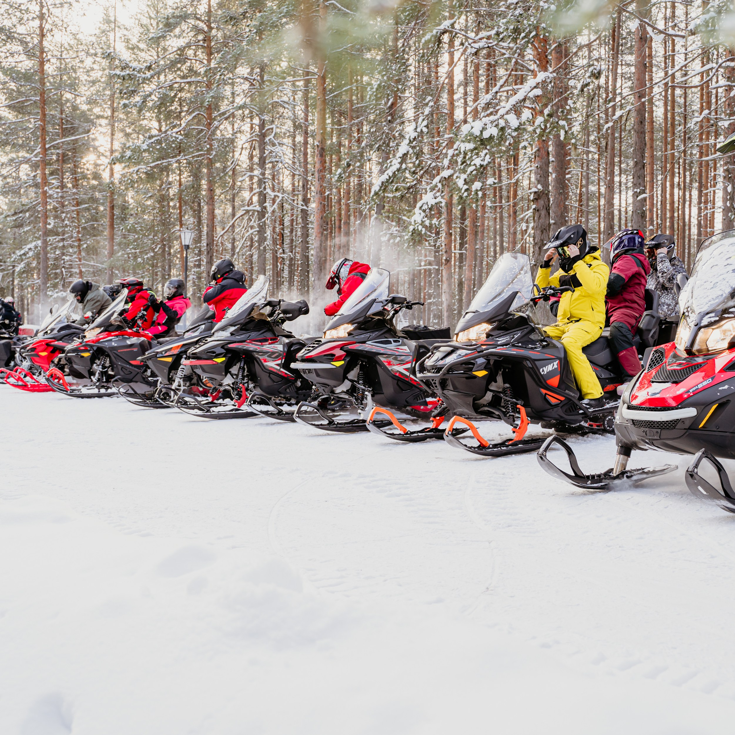 Снегоходы Карелия — спортивный репортажный фотограф Санкт-Петербург