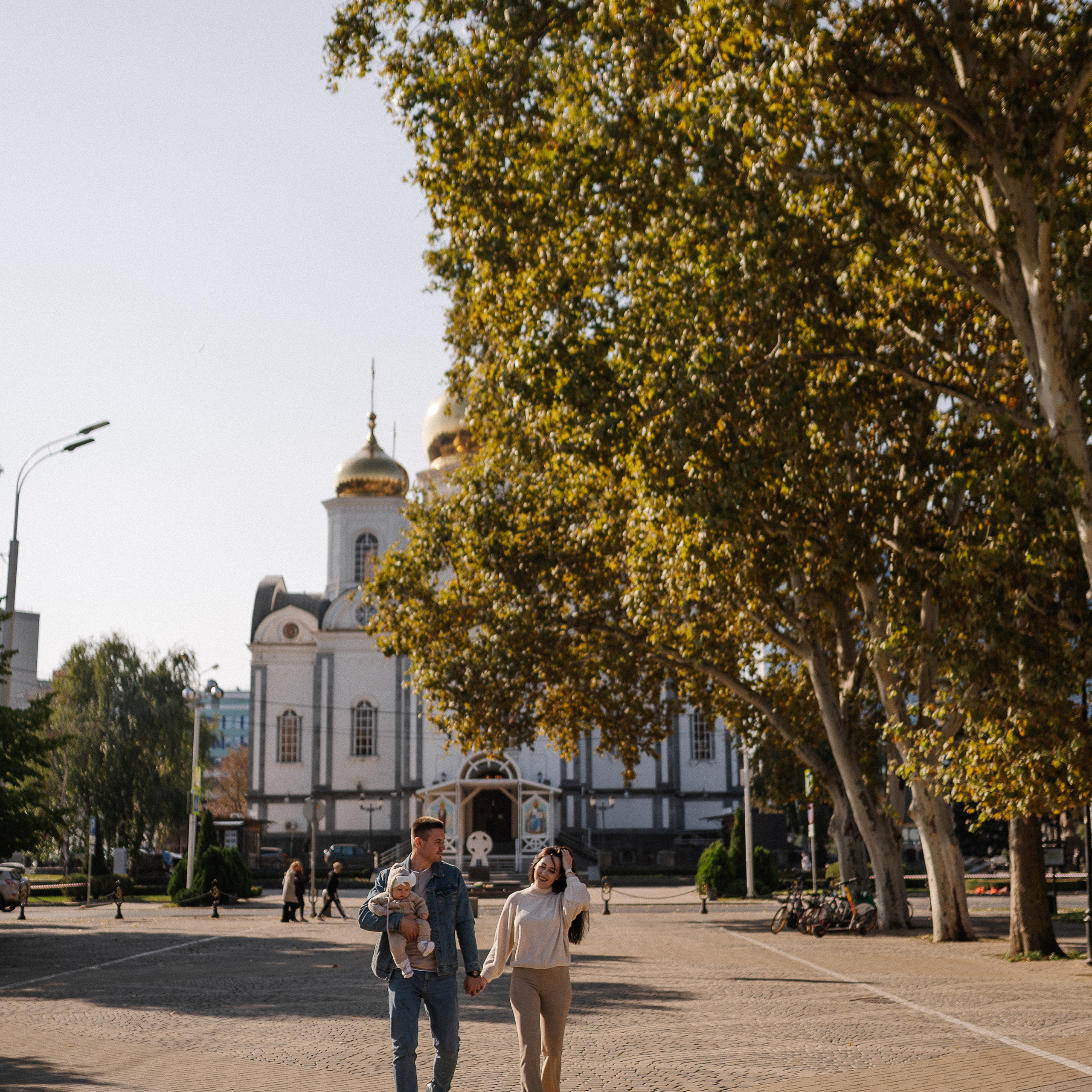 Осенняя прогулка с малышкой Машей
