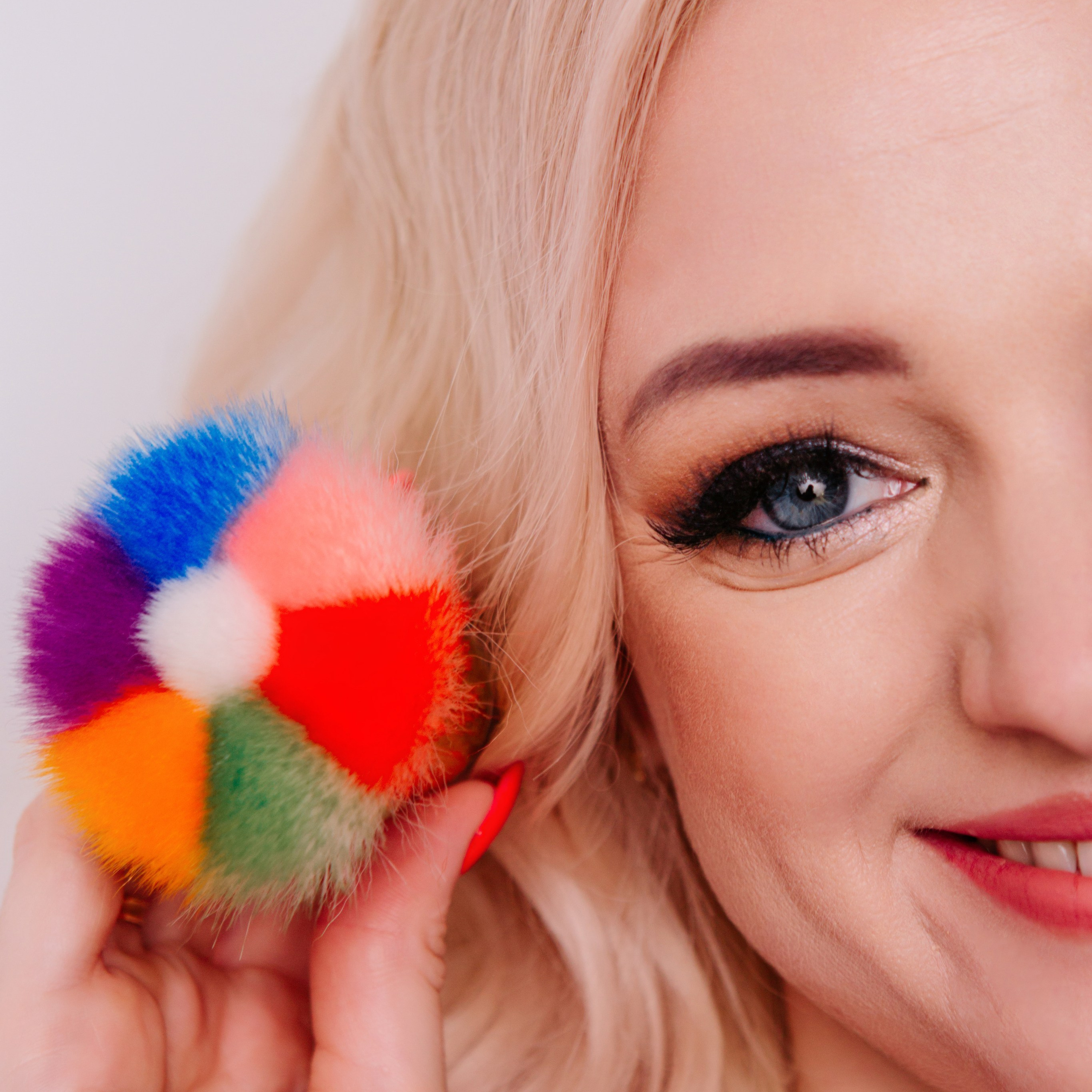 Алла (контент-съёмка для мастера по маникюру)