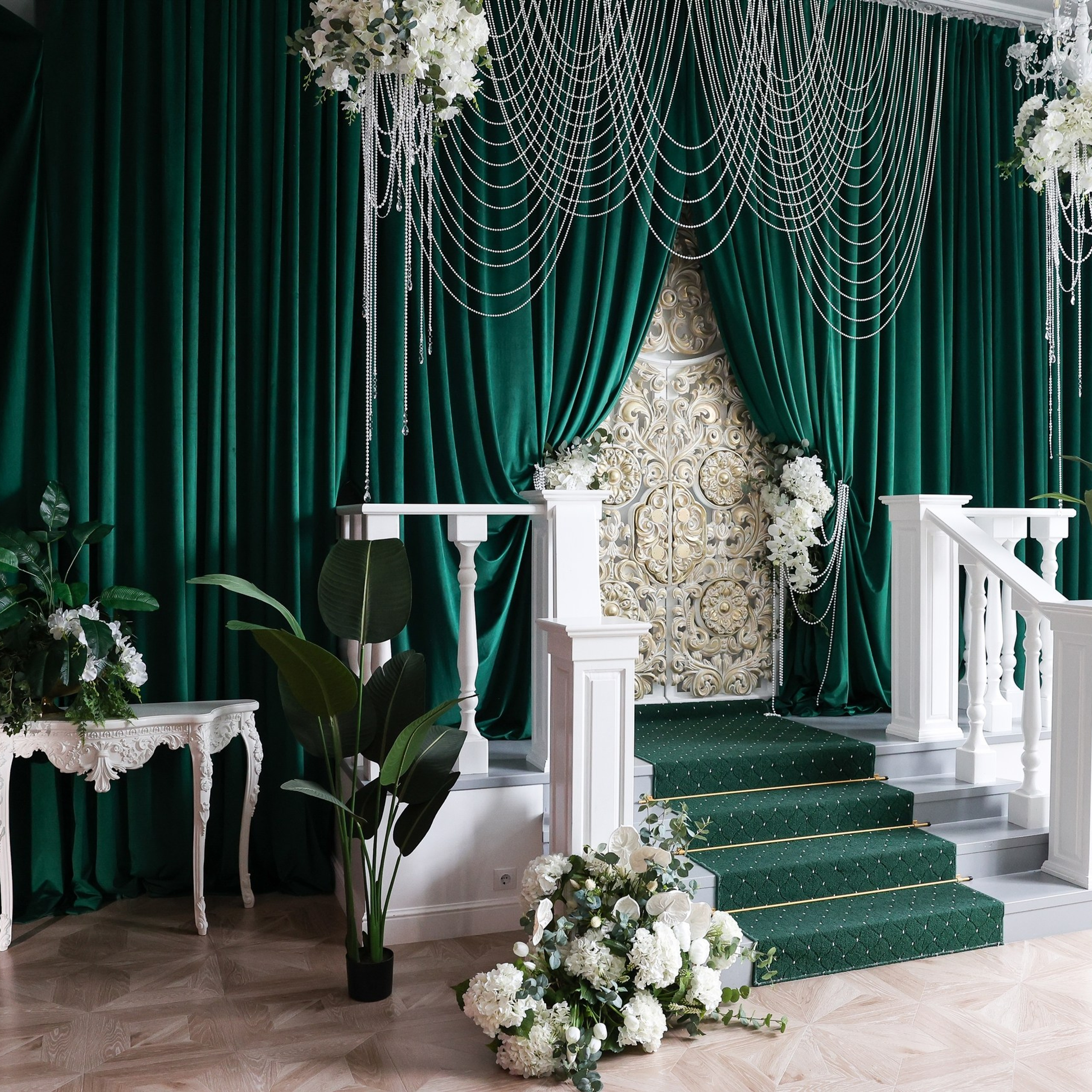 MONAMOUR (Зал «Family»)