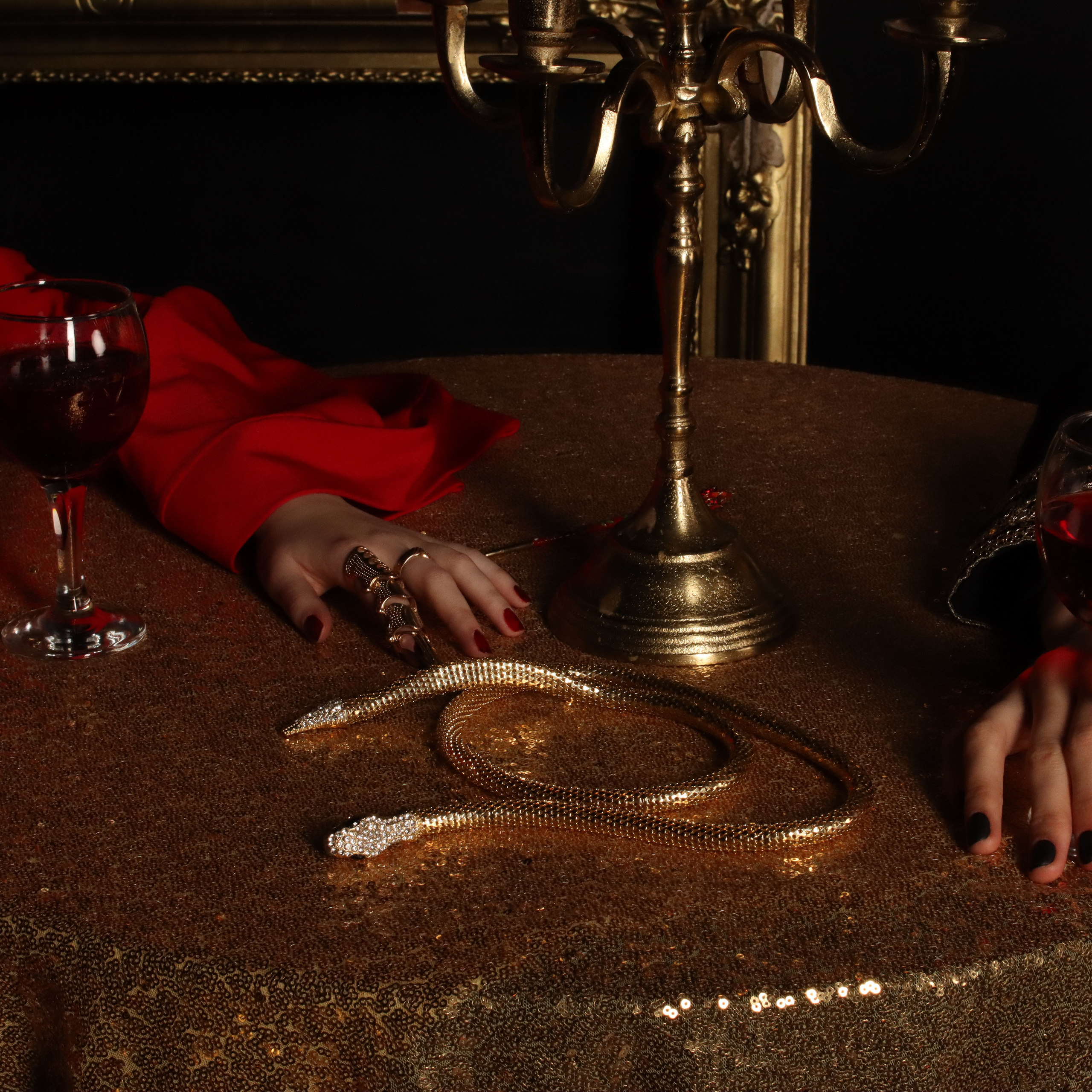 В студии и на улице