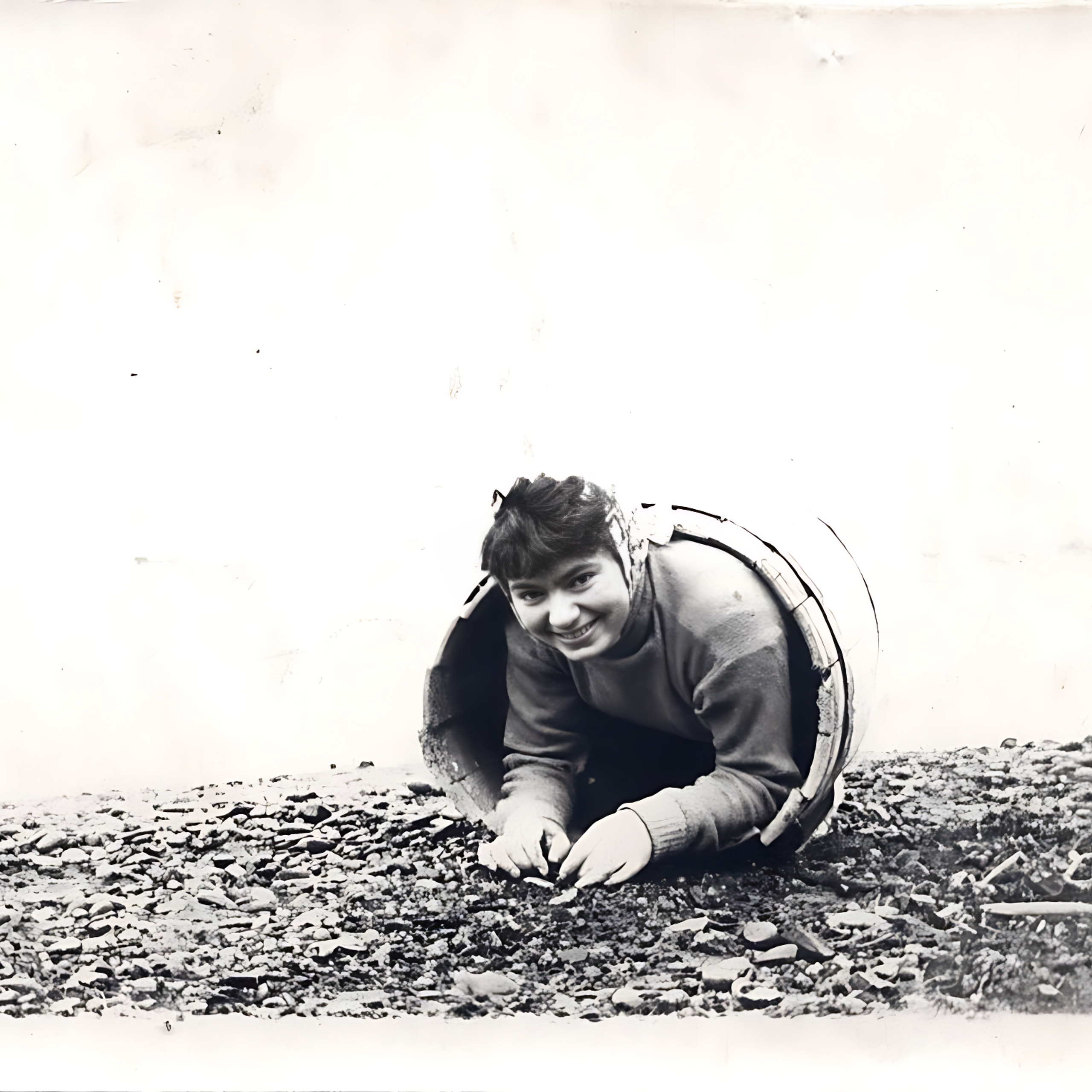 ДЕВУШКУ В БОЧКЕ