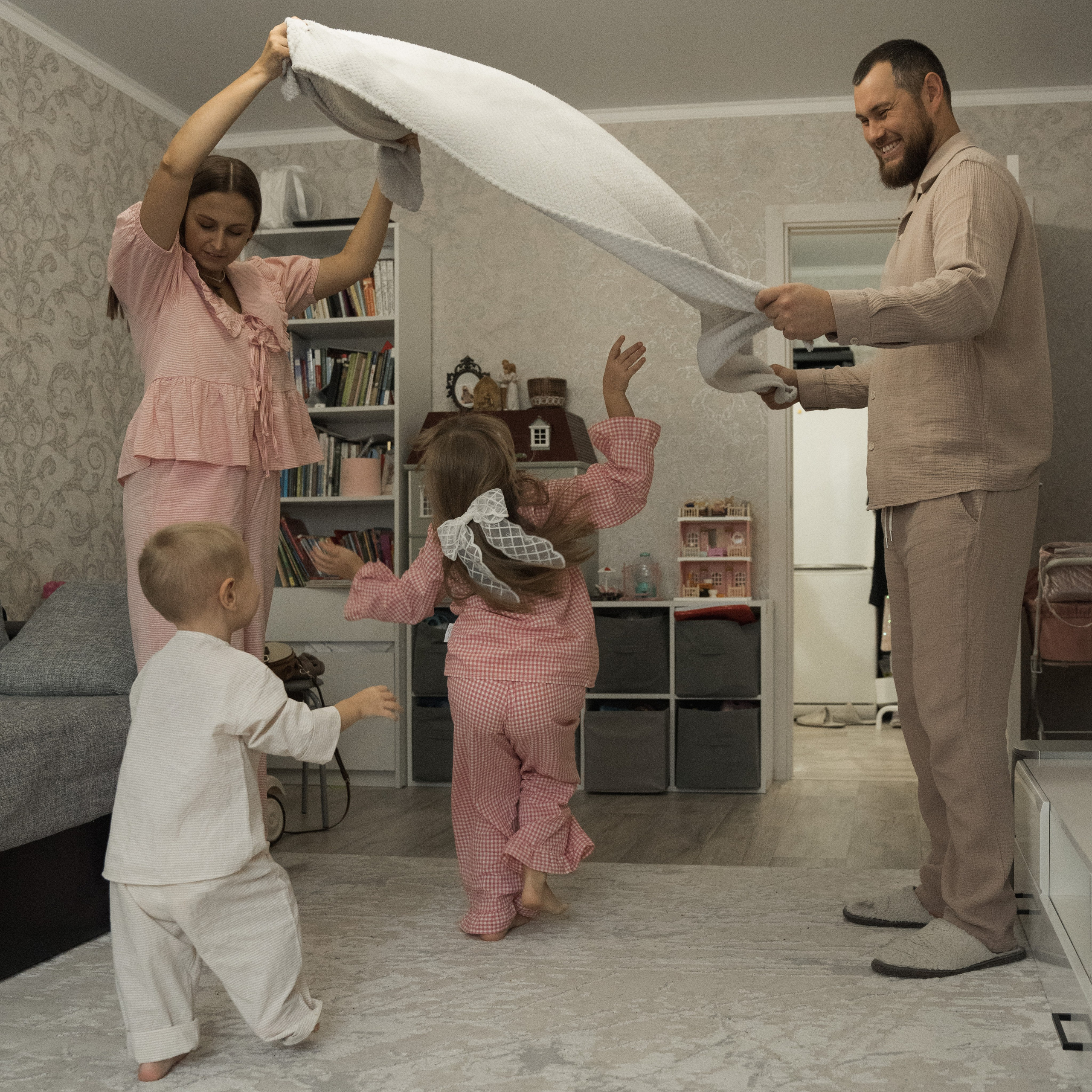 Женя, Аня и малыши