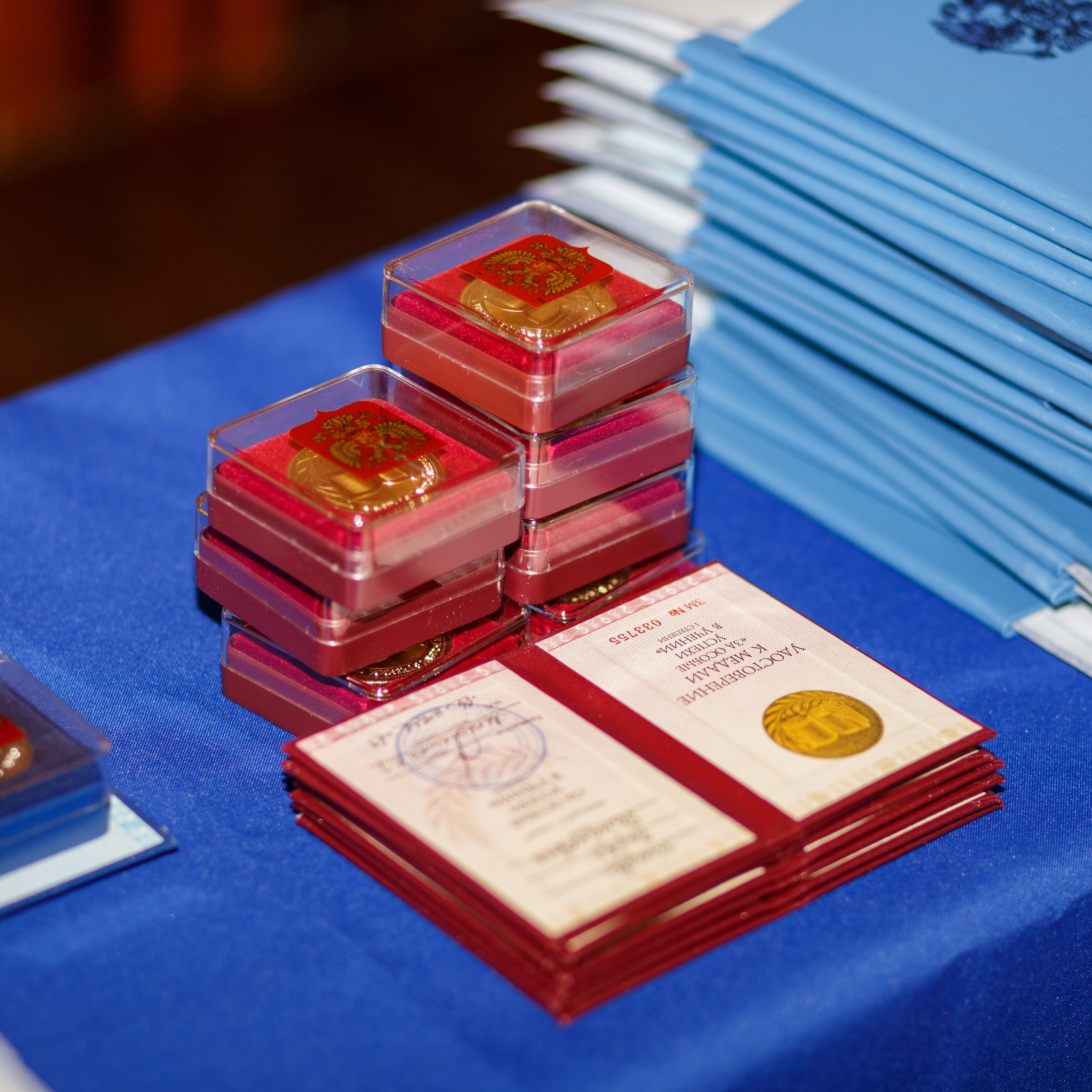 Выпускной, вручение диплома, прогулка, Онегин