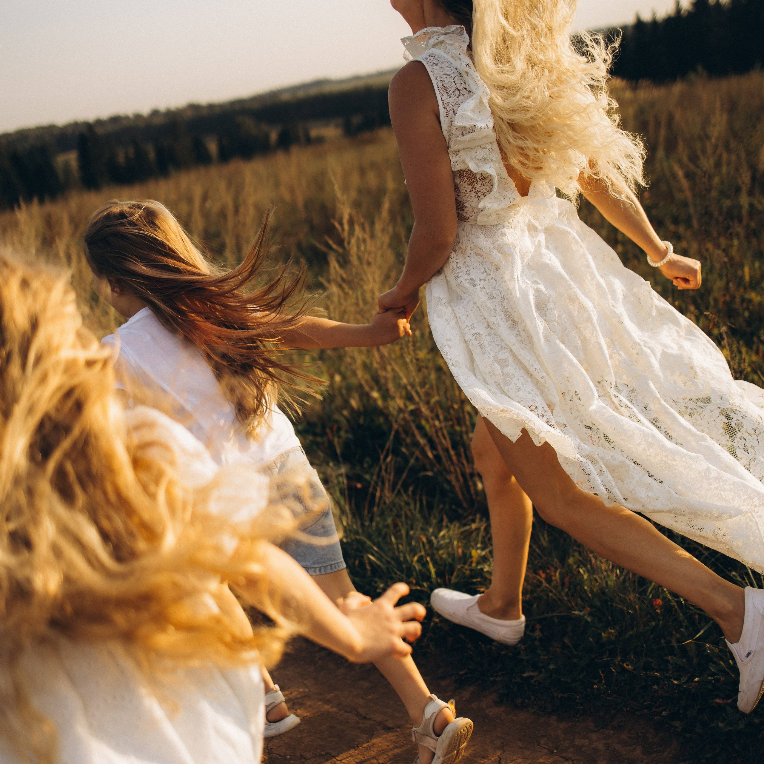 Семейная фотосессия в поле