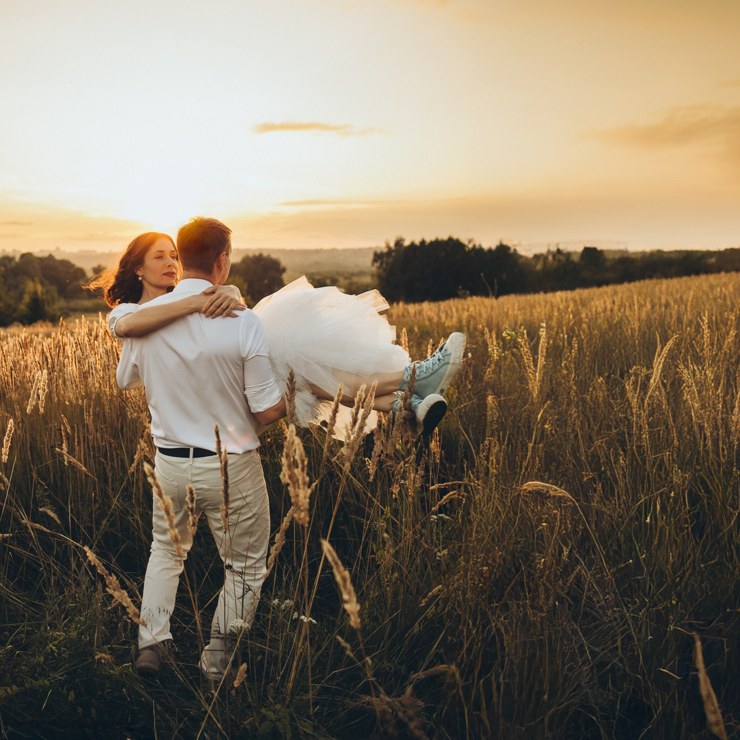 Свадебная лавстори на закате