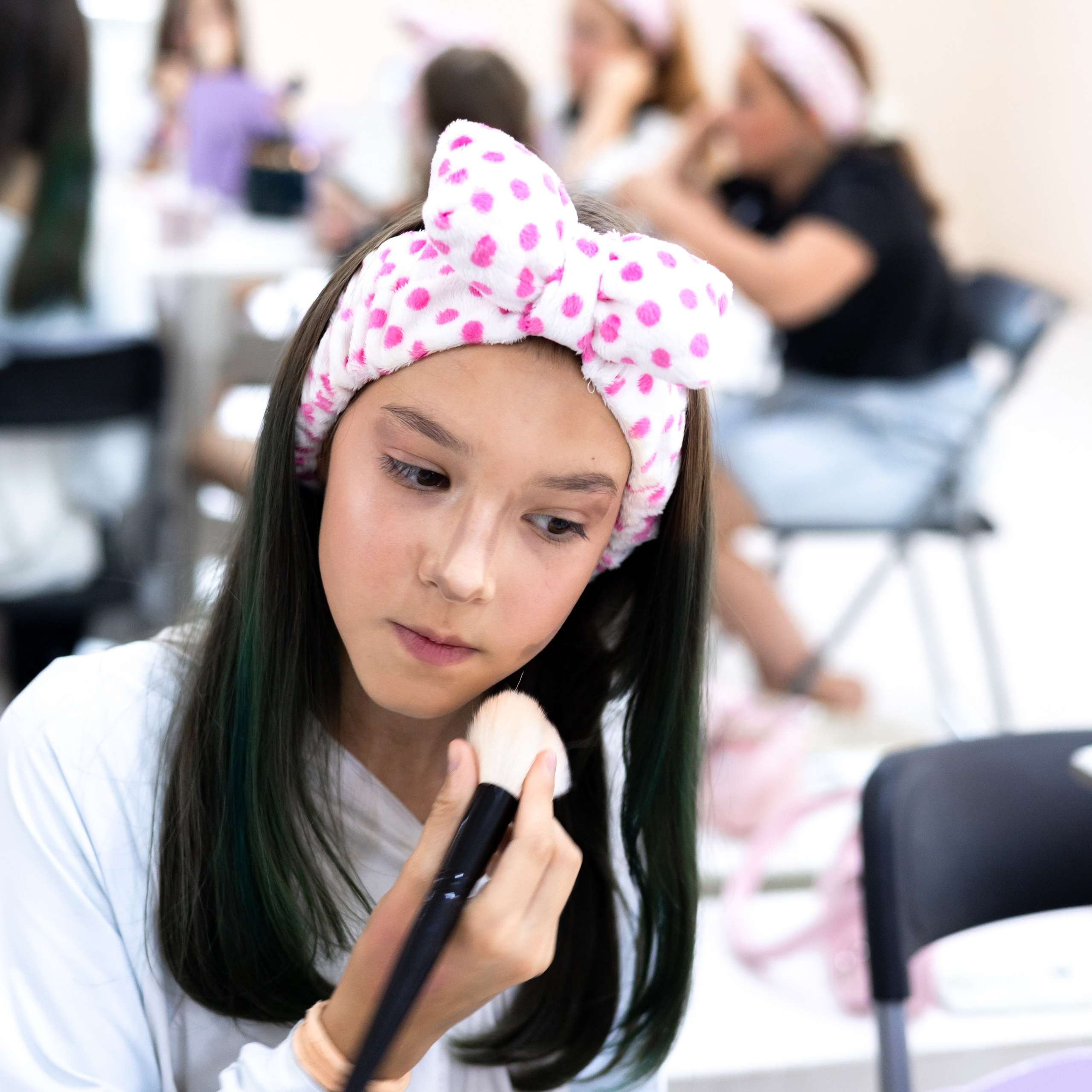 11 июля провели мастер-класс макияжа для девочек 9-11 лет. Школа для девочек во Владивостоке — Само Совершенство