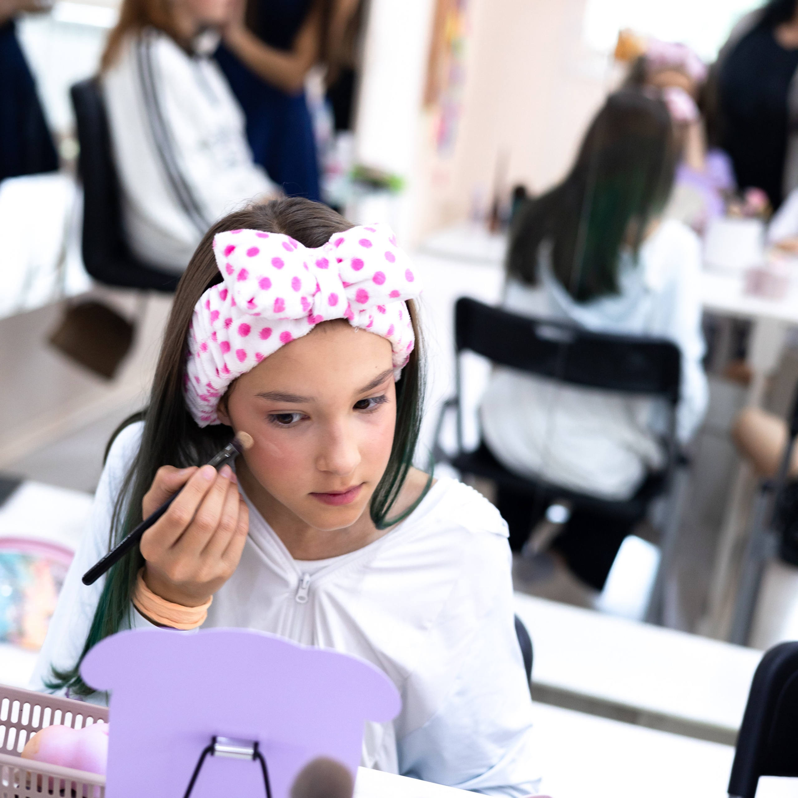 11 июля провели мастер-класс макияжа для девочек 9-11 лет. Школа для девочек во Владивостоке — Само Совершенство