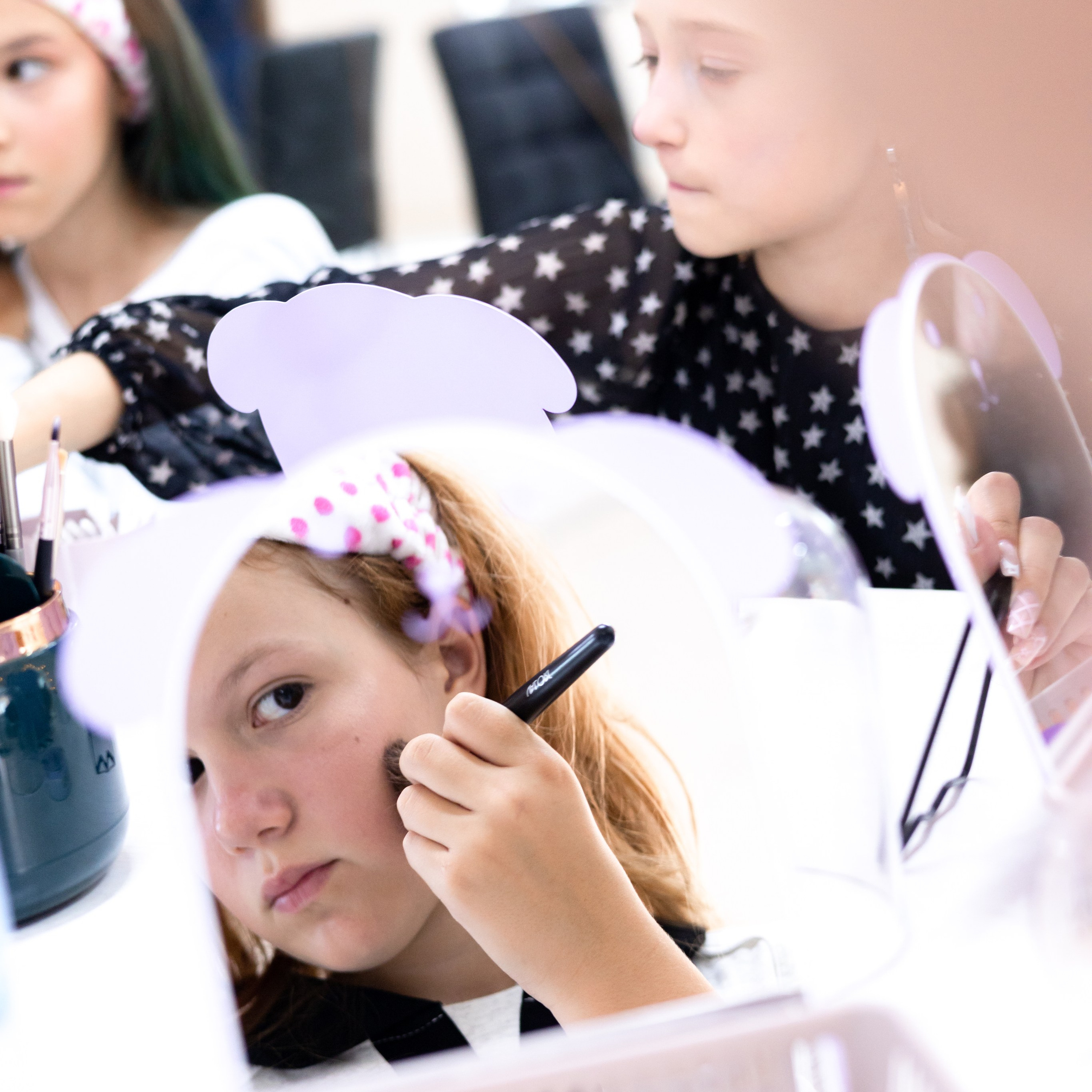11 июля провели мастер-класс макияжа для девочек 9-11 лет. Школа для девочек во Владивостоке — Само Совершенство