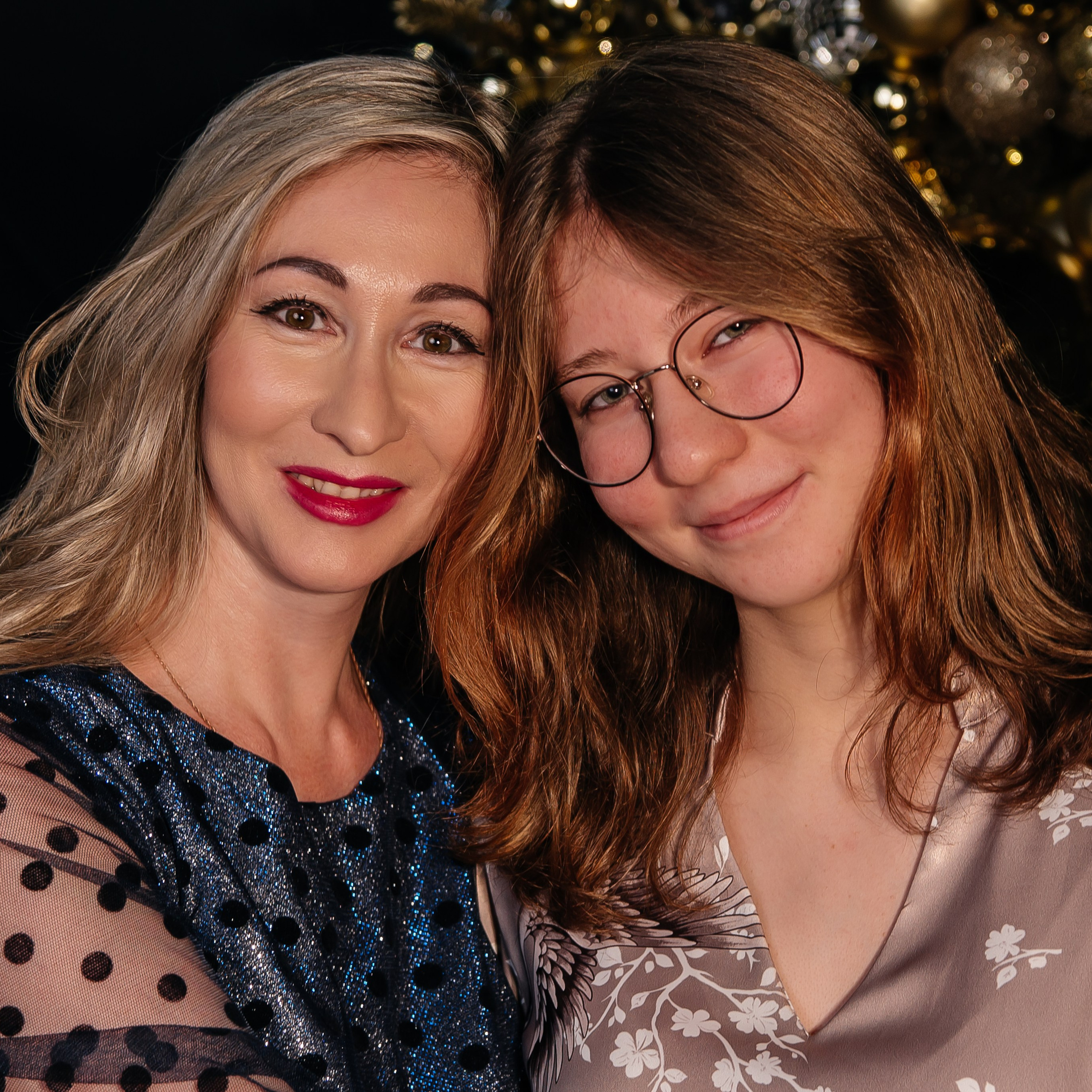 Татьяна и Анастасия