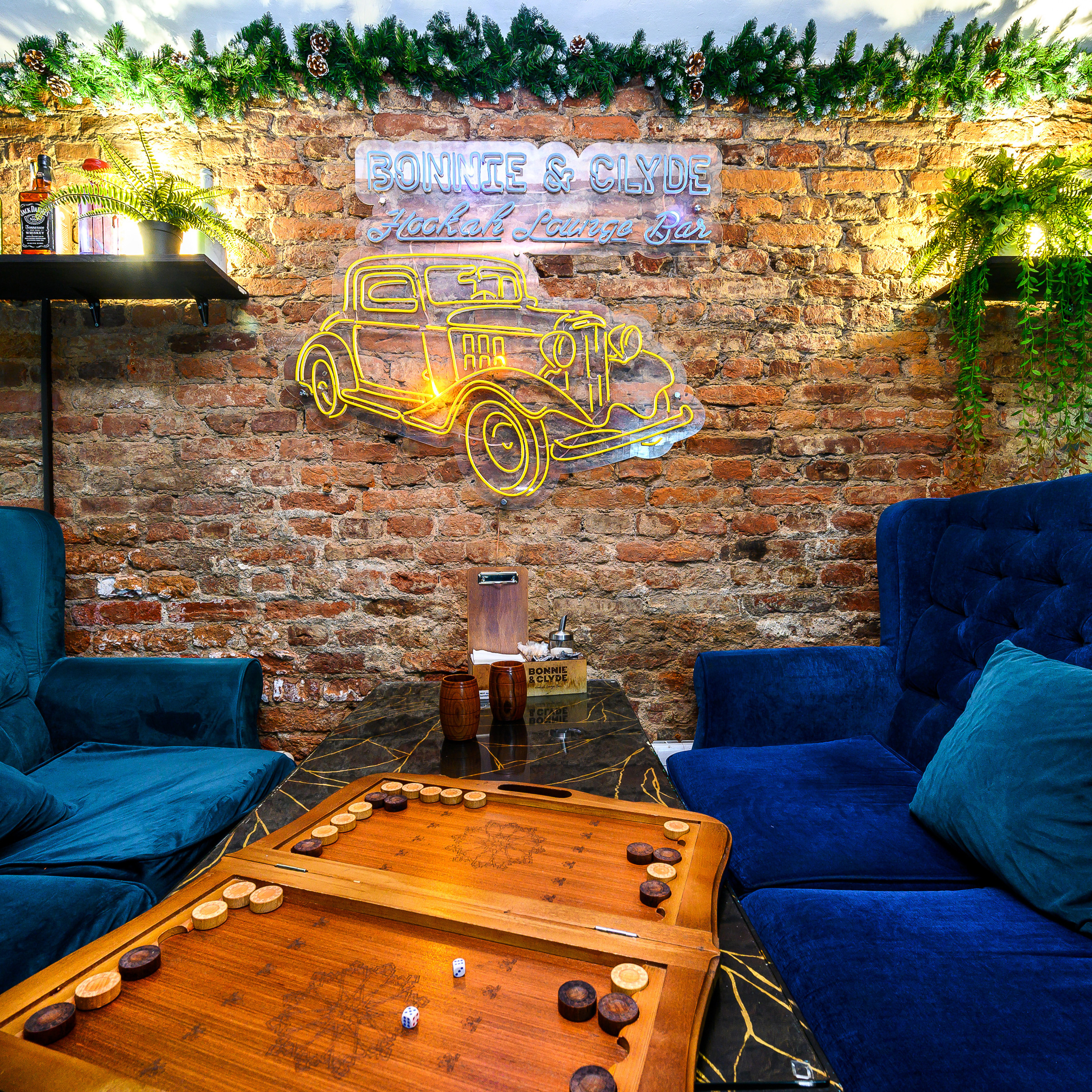 Лаунж-бар Bonnie and Clyde