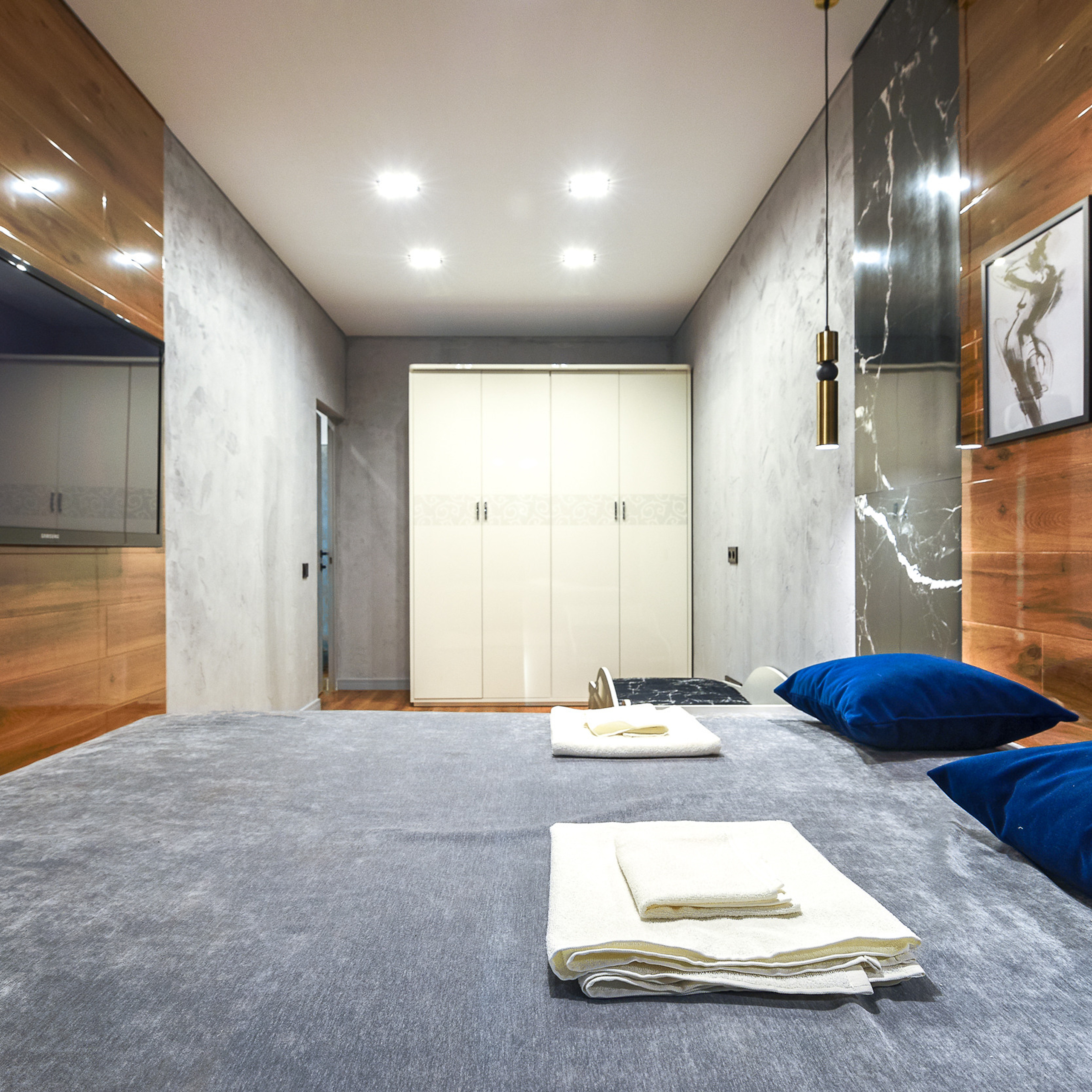 Услуги фотографа недвижимости в Санкт-Петербурге, фотосъемка объектов недвижимости для продажи, аренды и рекламы с использованием профессионального оборудования.