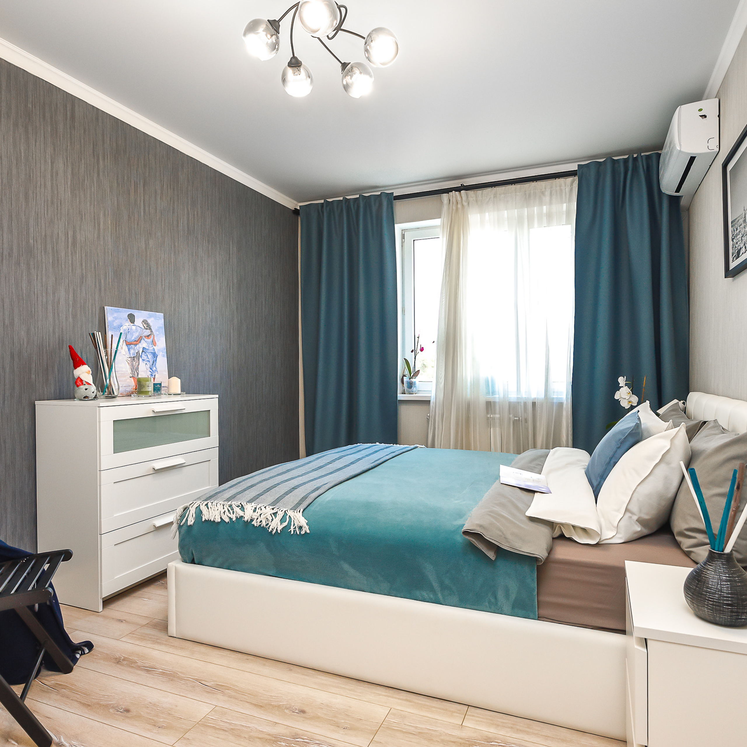 Услуги фотографа недвижимости в Санкт-Петербурге, фотосъемка объектов недвижимости для продажи, аренды и рекламы с использованием профессионального оборудования.