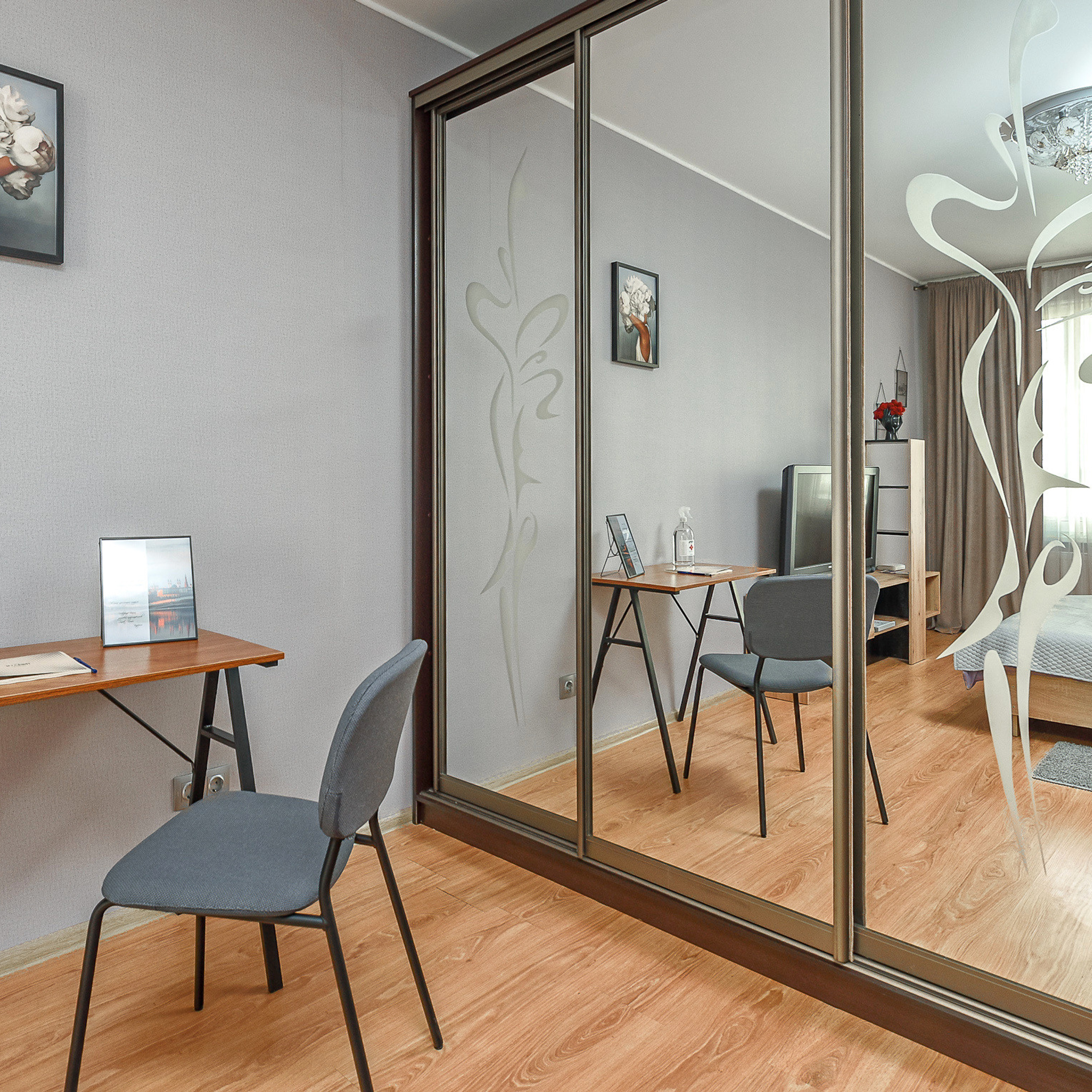 Услуги фотографа недвижимости в Санкт-Петербурге, фотосъемка объектов недвижимости для продажи, аренды и рекламы с использованием профессионального оборудования.