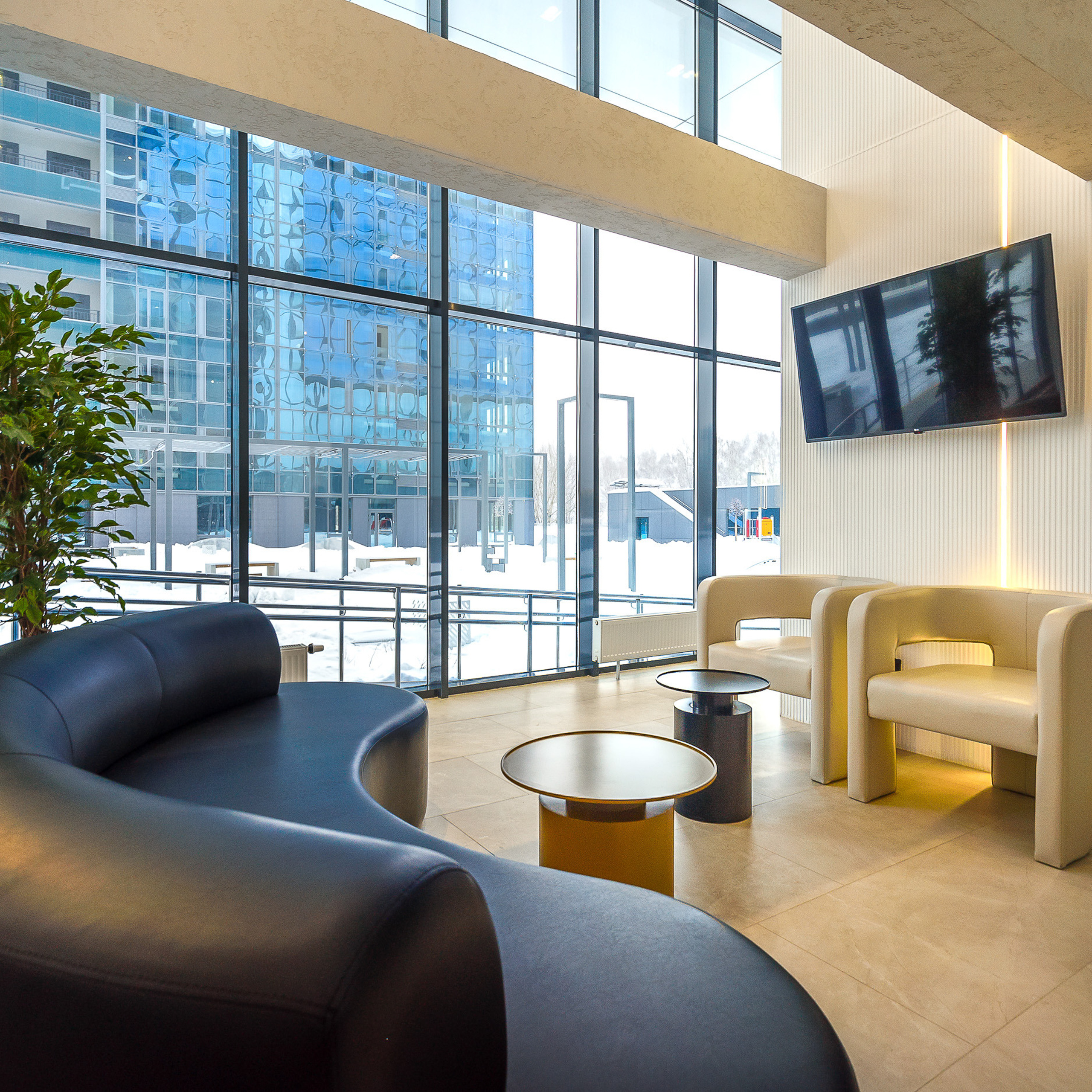 Услуги фотографа недвижимости в Санкт-Петербурге, фотосъемка объектов недвижимости для продажи, аренды и рекламы с использованием профессионального оборудования.