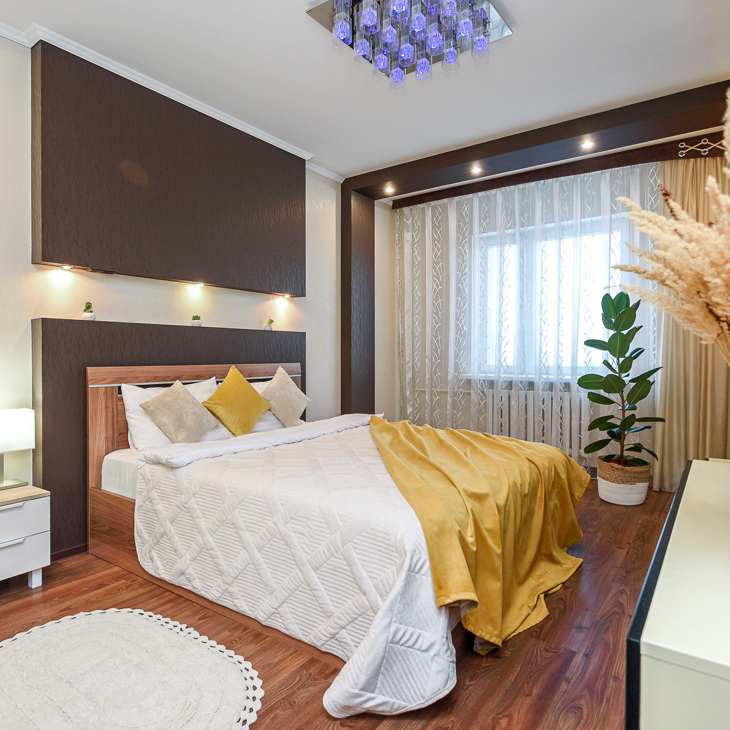 Услуги фотографа недвижимости в Санкт-Петербурге, фотосъемка объектов недвижимости для продажи, аренды и рекламы с использованием профессионального оборудования.