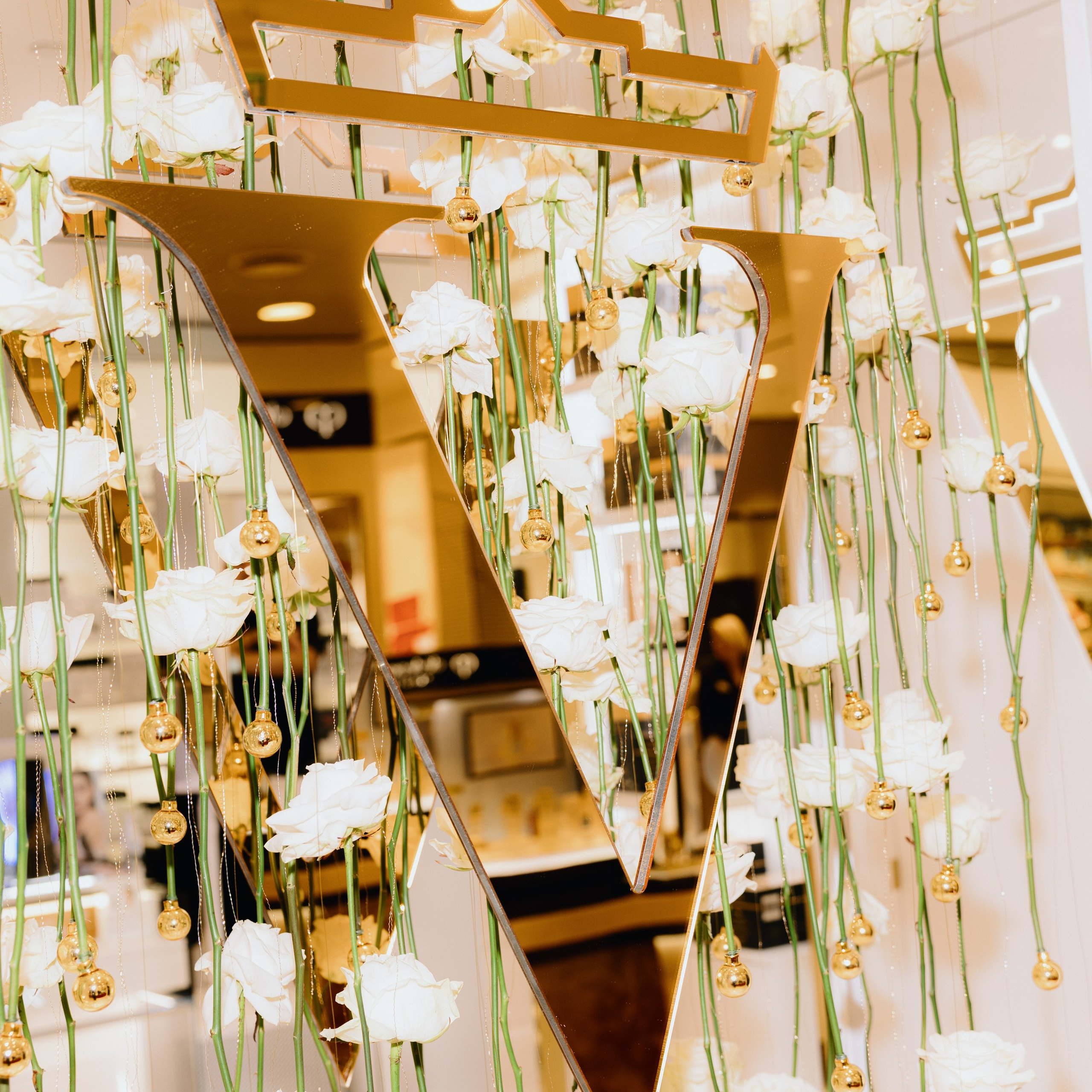 открытие корнера VALMONT в ЦУМе