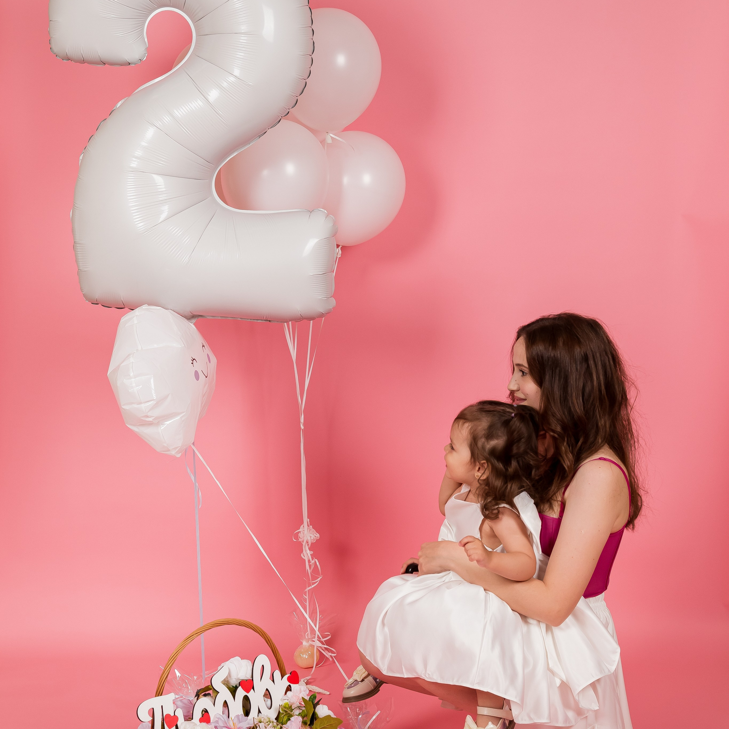 Фотостудия автопортрета DOUBLE-YOU в Сургуте