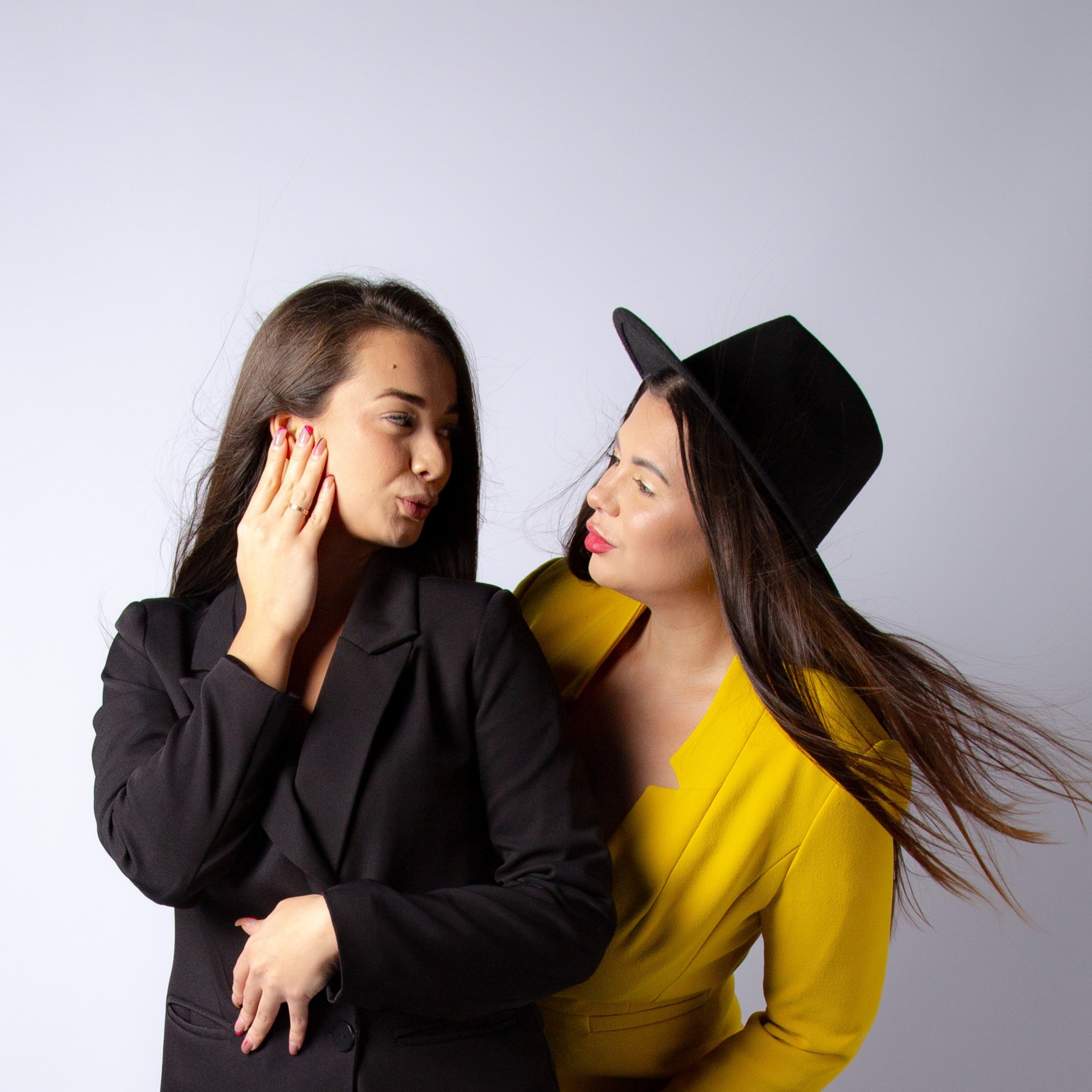 Фотостудия автопортрета DOUBLE-YOU в Сургуте