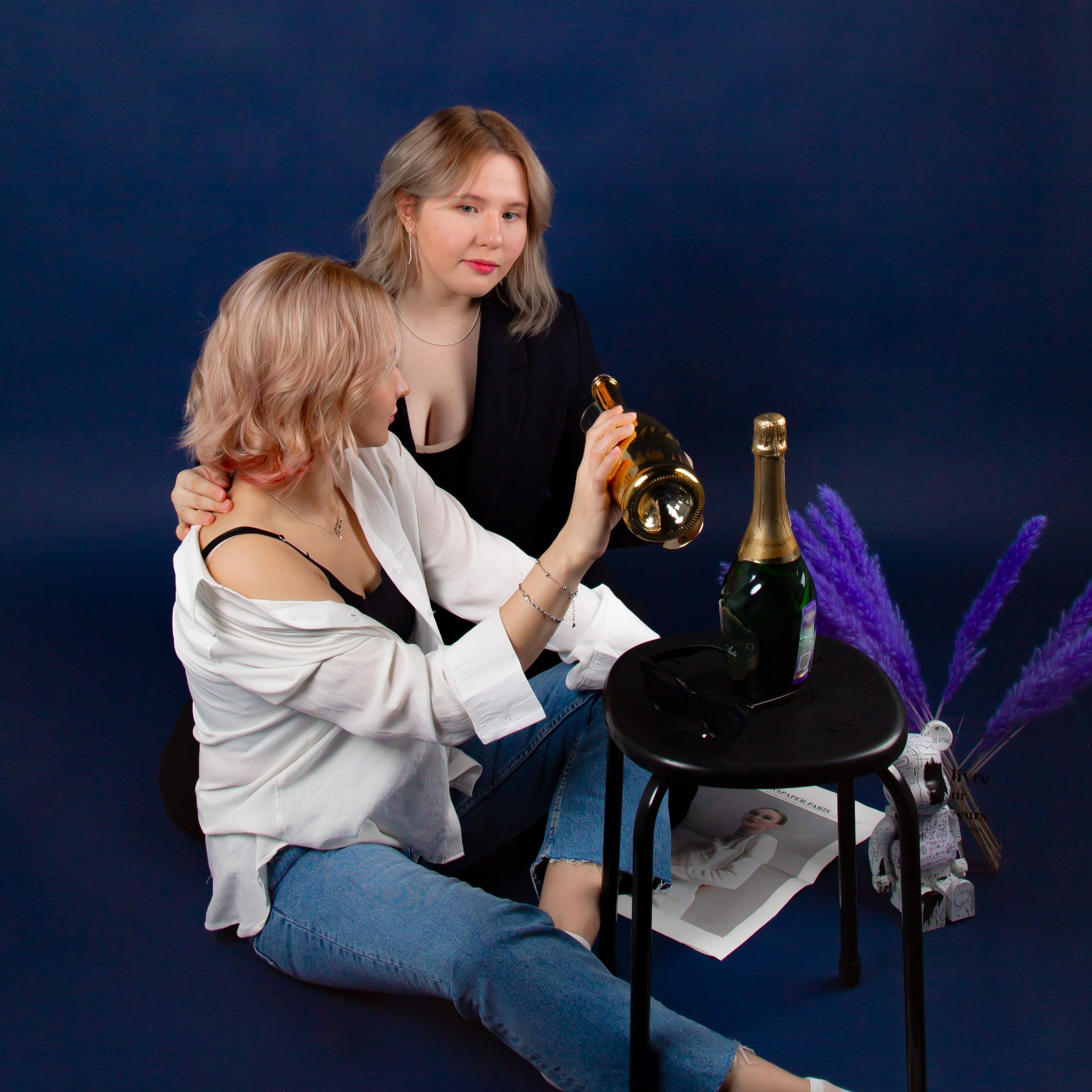 Фотостудия автопортрета DOUBLE-YOU в Сургуте