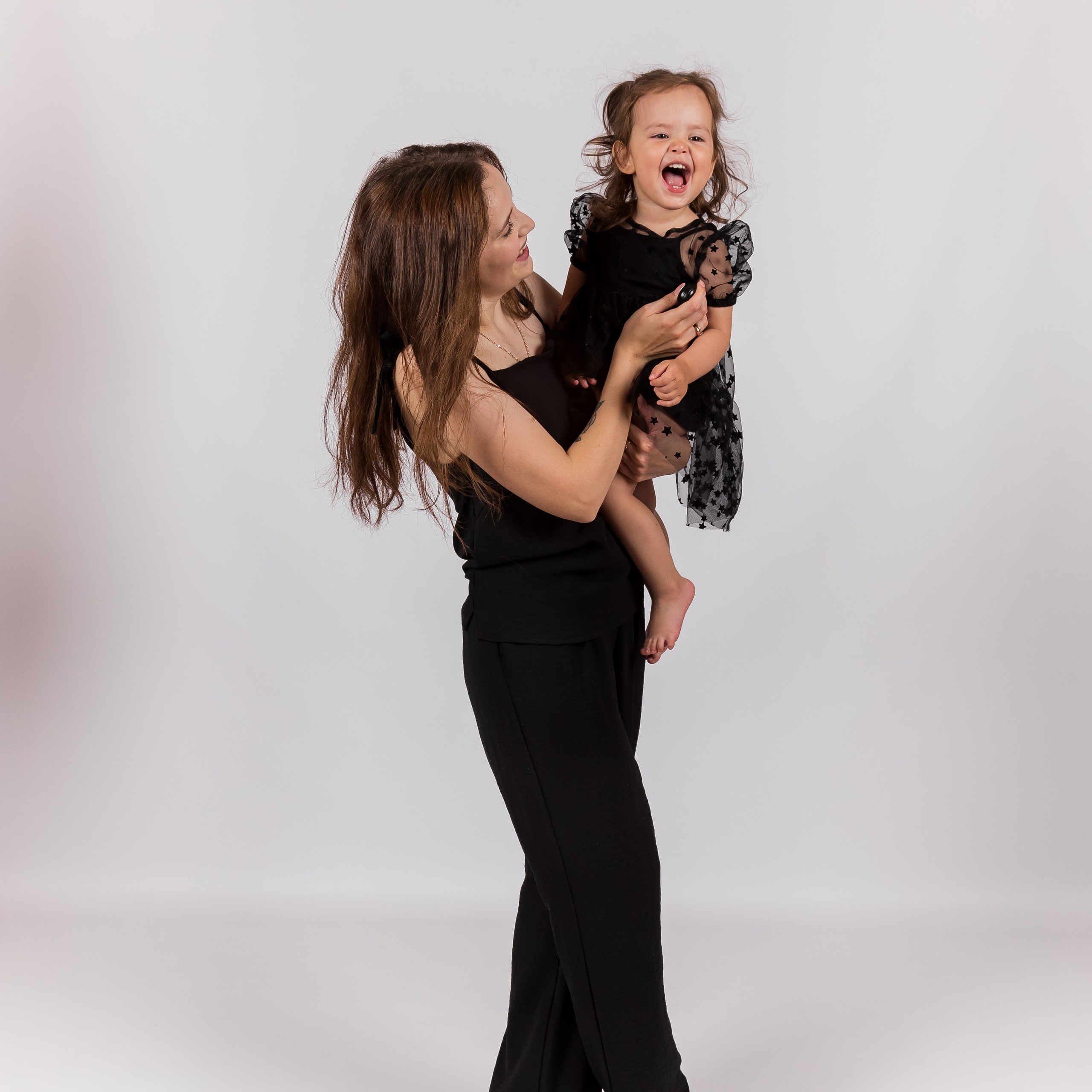 Фотостудия автопортрета DOUBLE-YOU в Сургуте