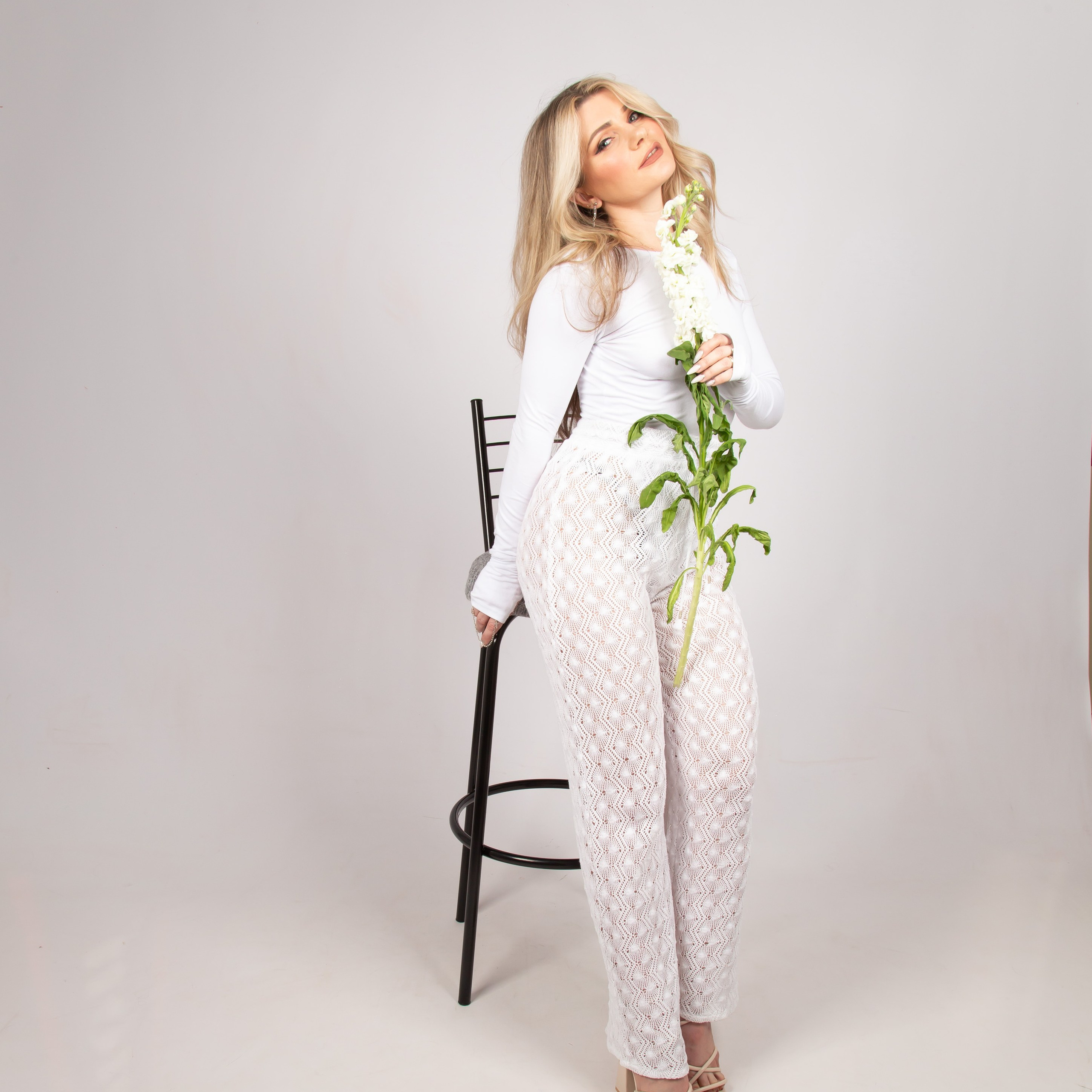 Фотостудия автопортрета DOUBLE-YOU в Сургуте